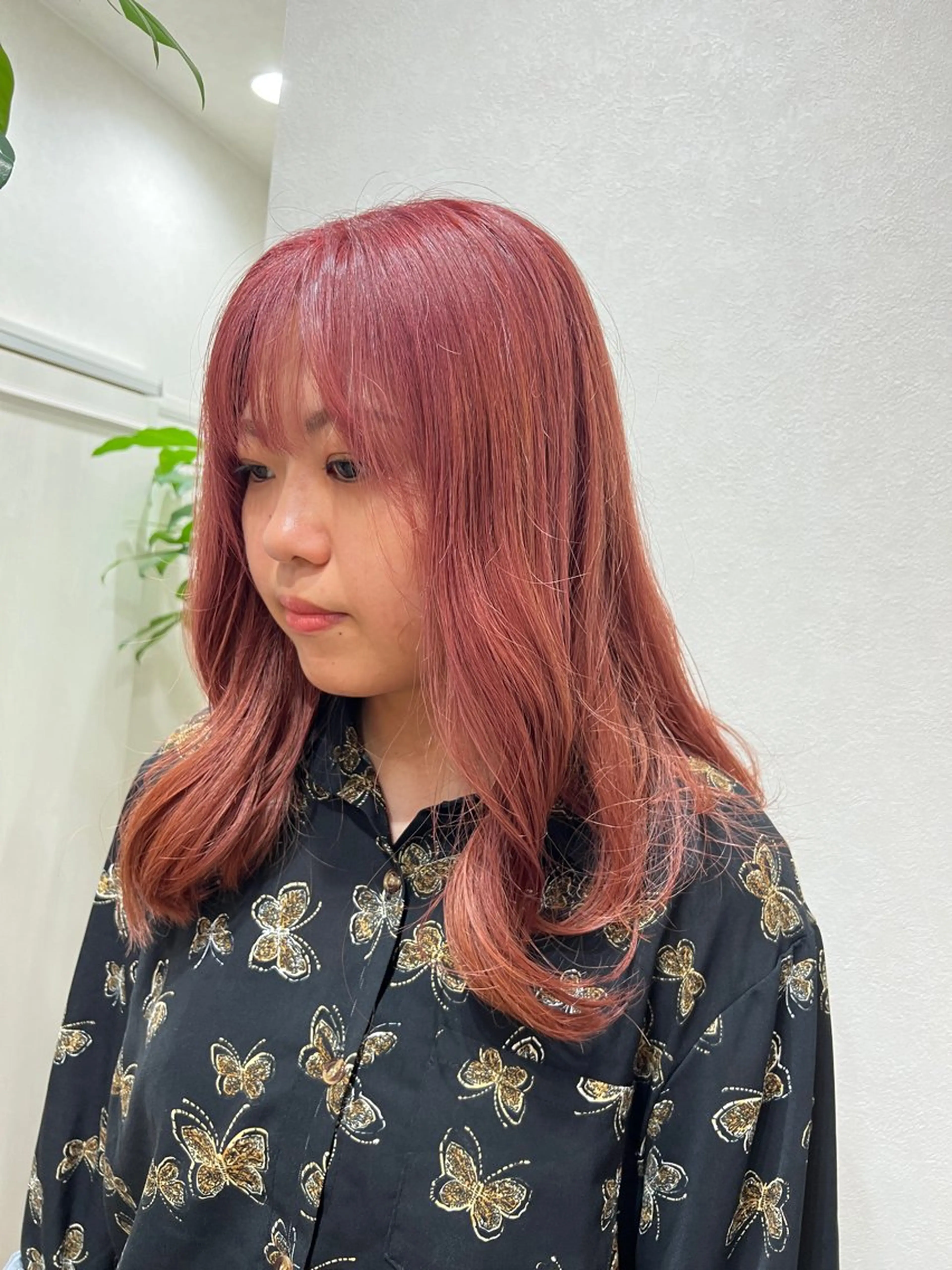 セミロング カラー ピンクカラー 🍇おぐら めぐみ🍇のヘアスタイル