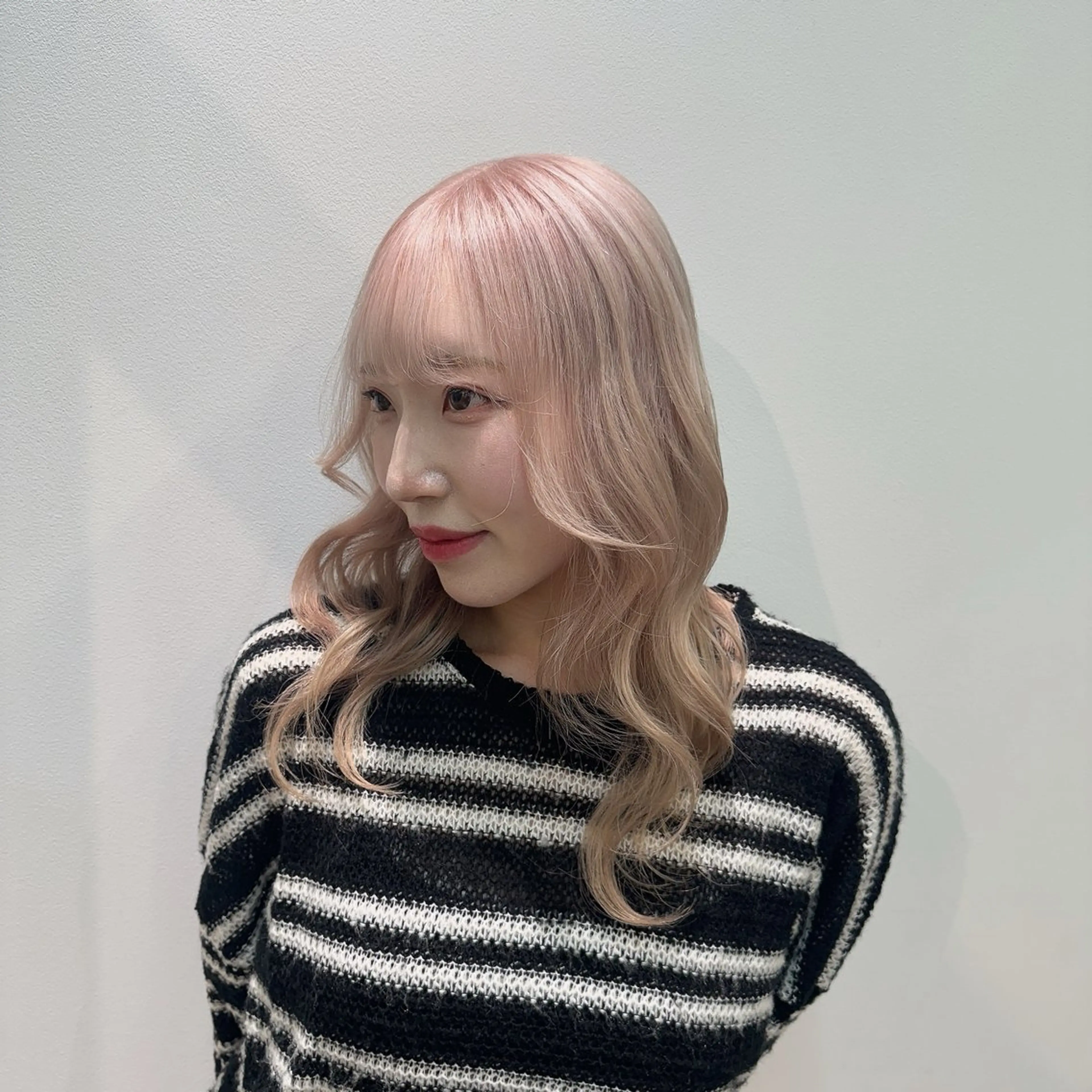 ミディアム 髪質改善 ヘアカラー トリートメント サロウィン新宿三丁目East所属・💕秋モテ×上品色気 モテヘア💕山田航介のヘアスタイル