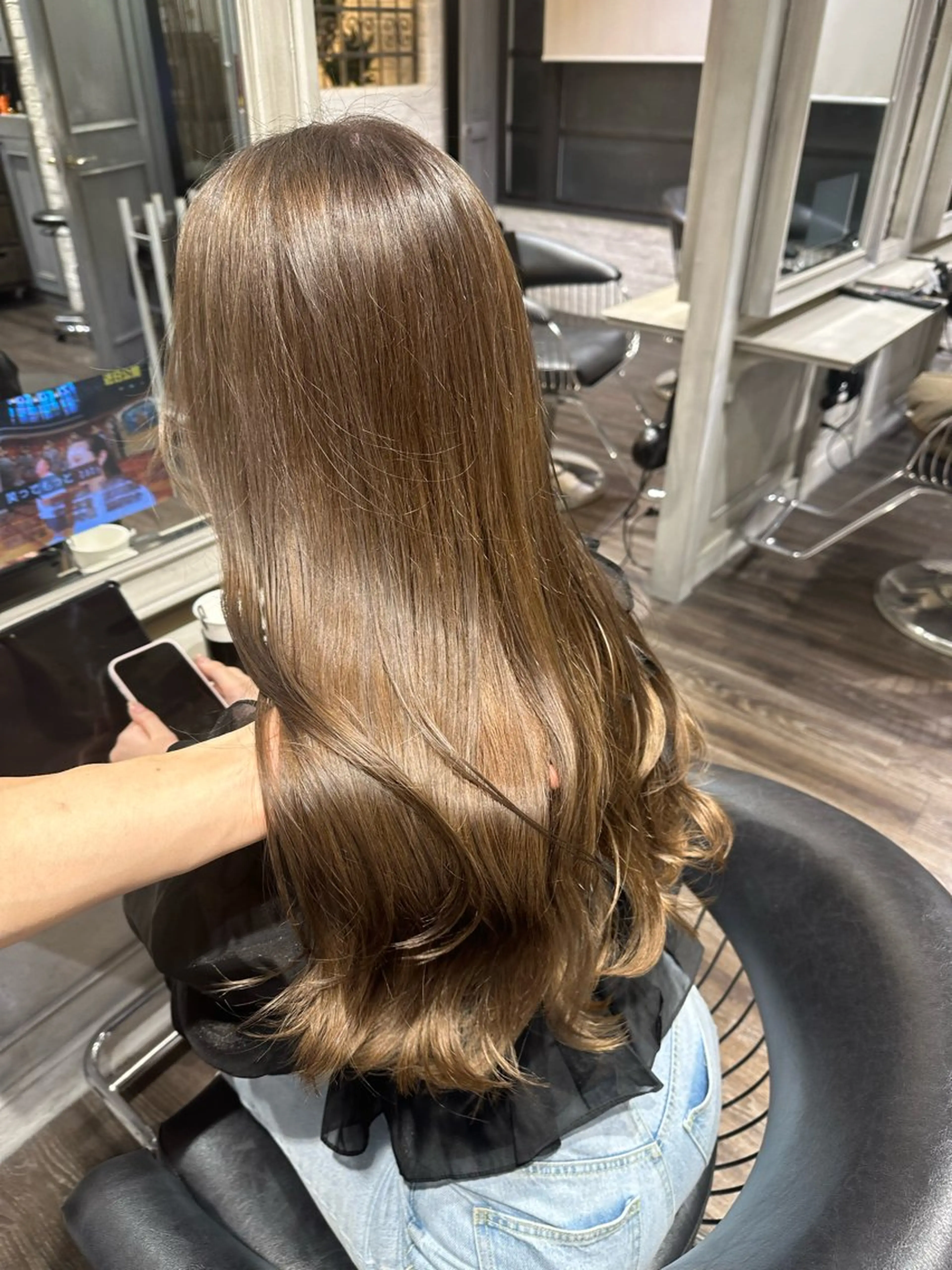 ロング issa academyのヘアスタイル