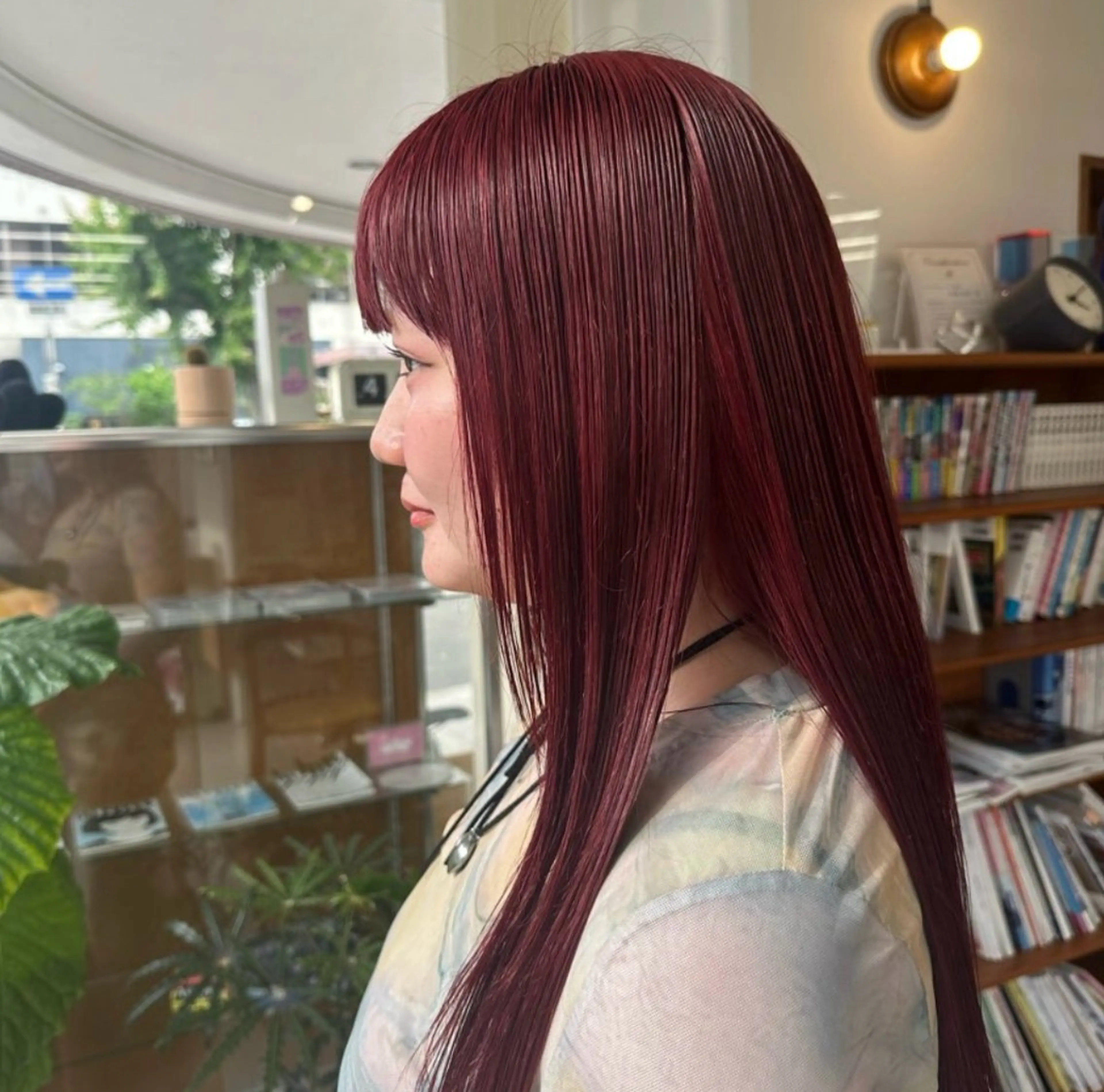 ロング カラー レッドカラー ヘアカラー 岩渕 愛のヘアスタイル
