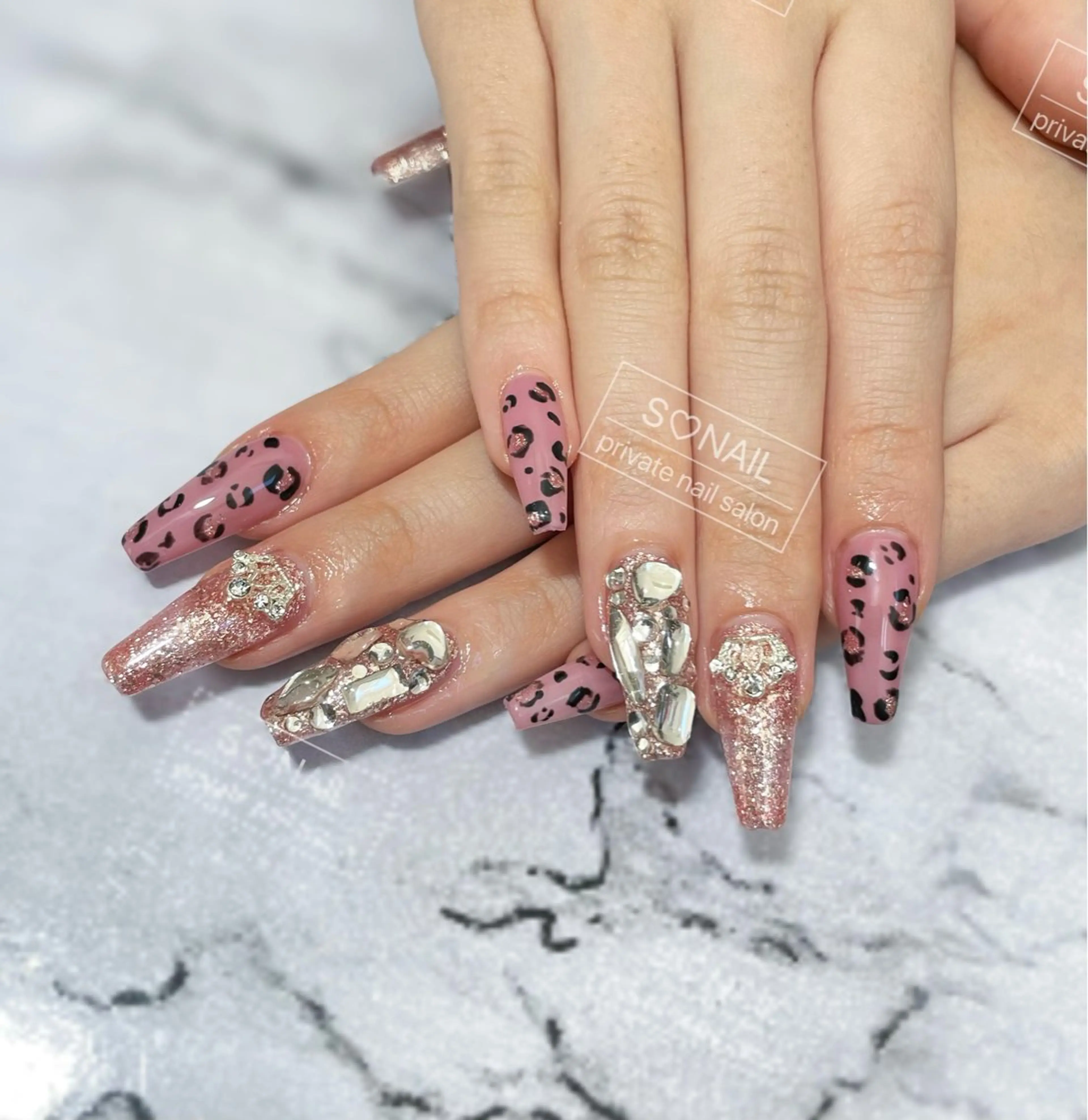 ネイル アニマル柄 ハンドネイル S♡NAIL所属・S.NAIL Suuのネイルデザイン