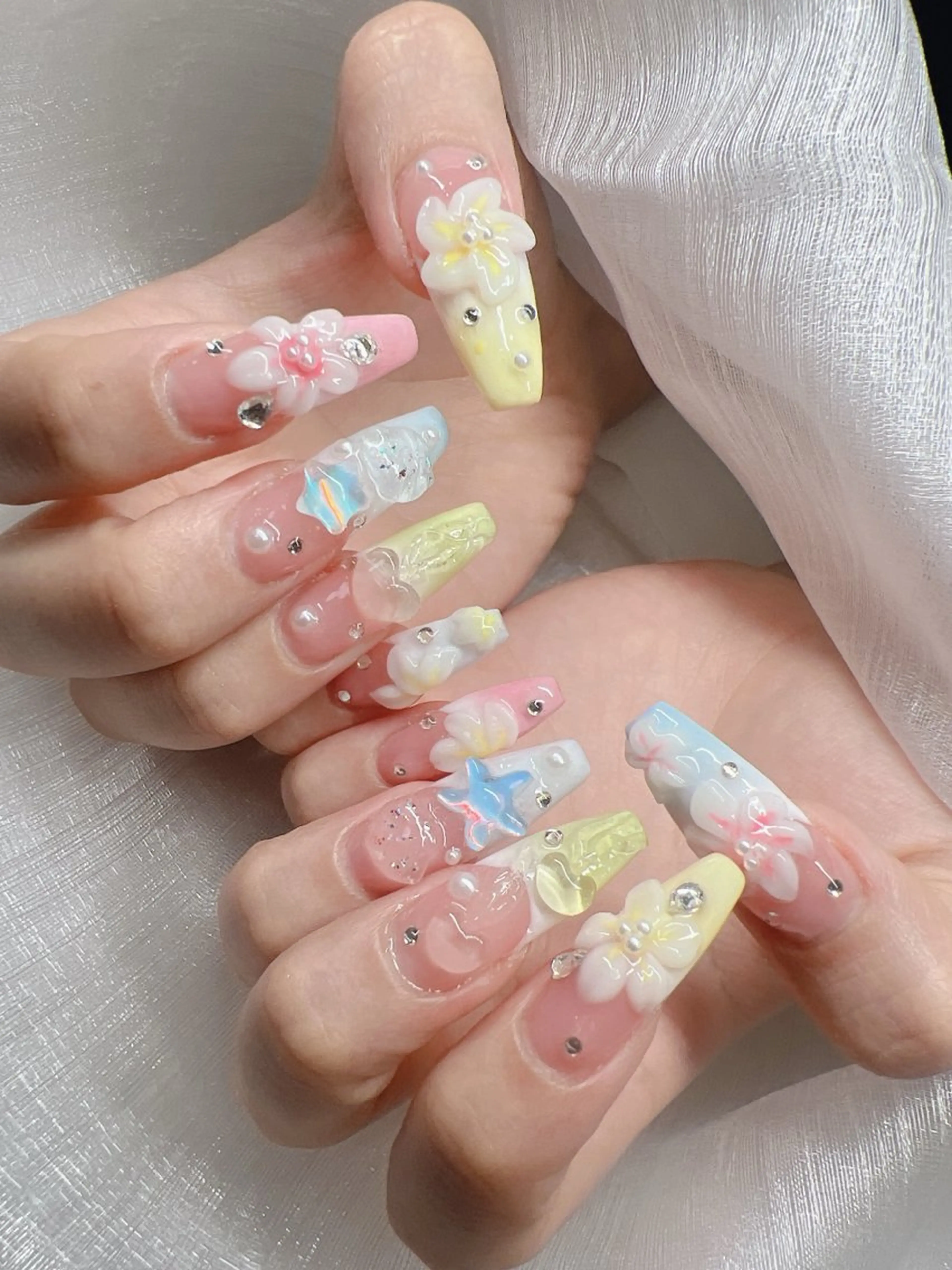 ネイル 長さ出し グラデーション キラキラネイル マグネットネイル ニュアンスネイル ハンドネイル Lee Nails チップ長さだし専門店のネイルデザイン
