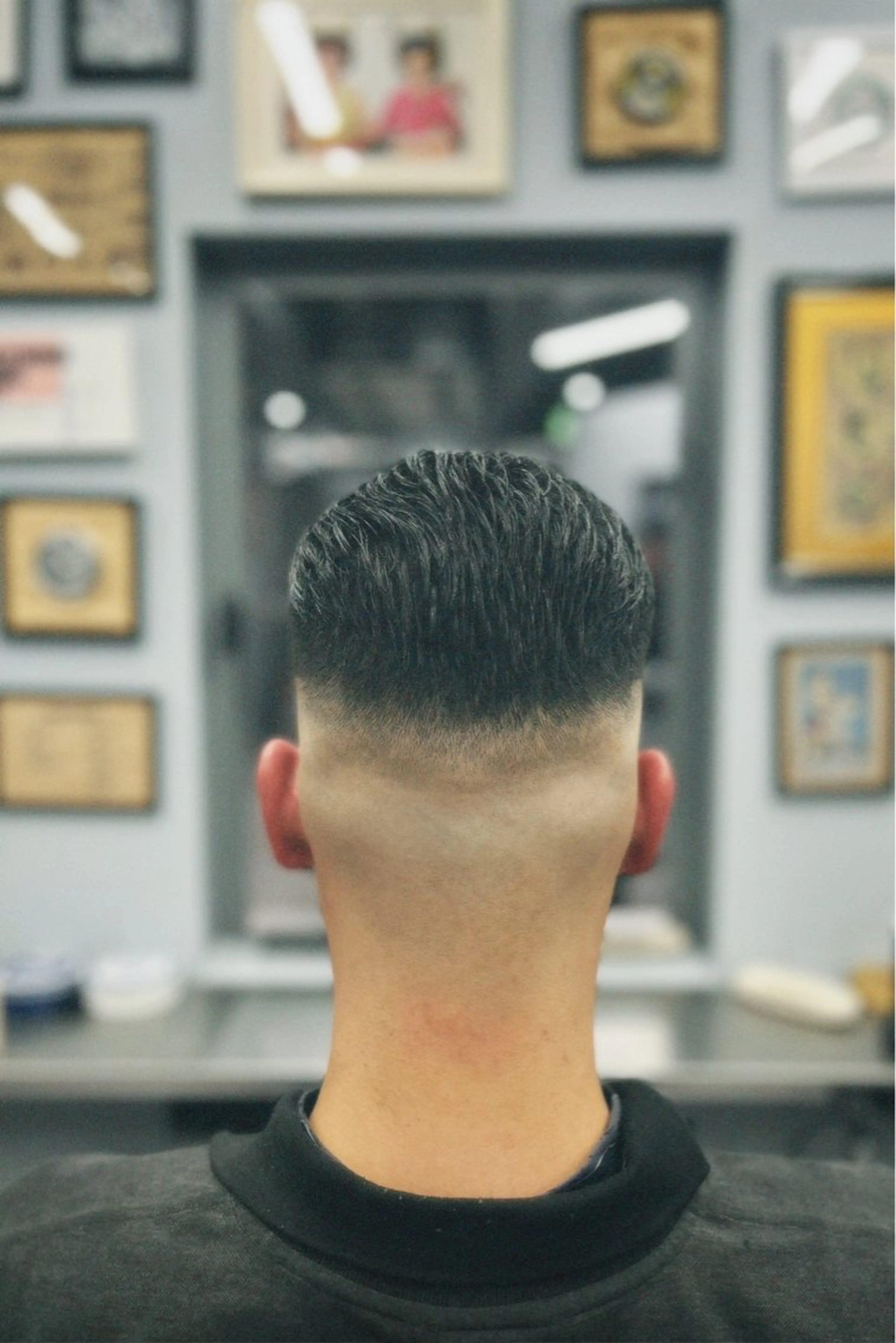 ショート メンズ センターパート フェードカット マッシュ メンズパーマ メンズツイストパーマ icon Blue所属・池袋メンズパーマ フェード純平のヘアスタイル