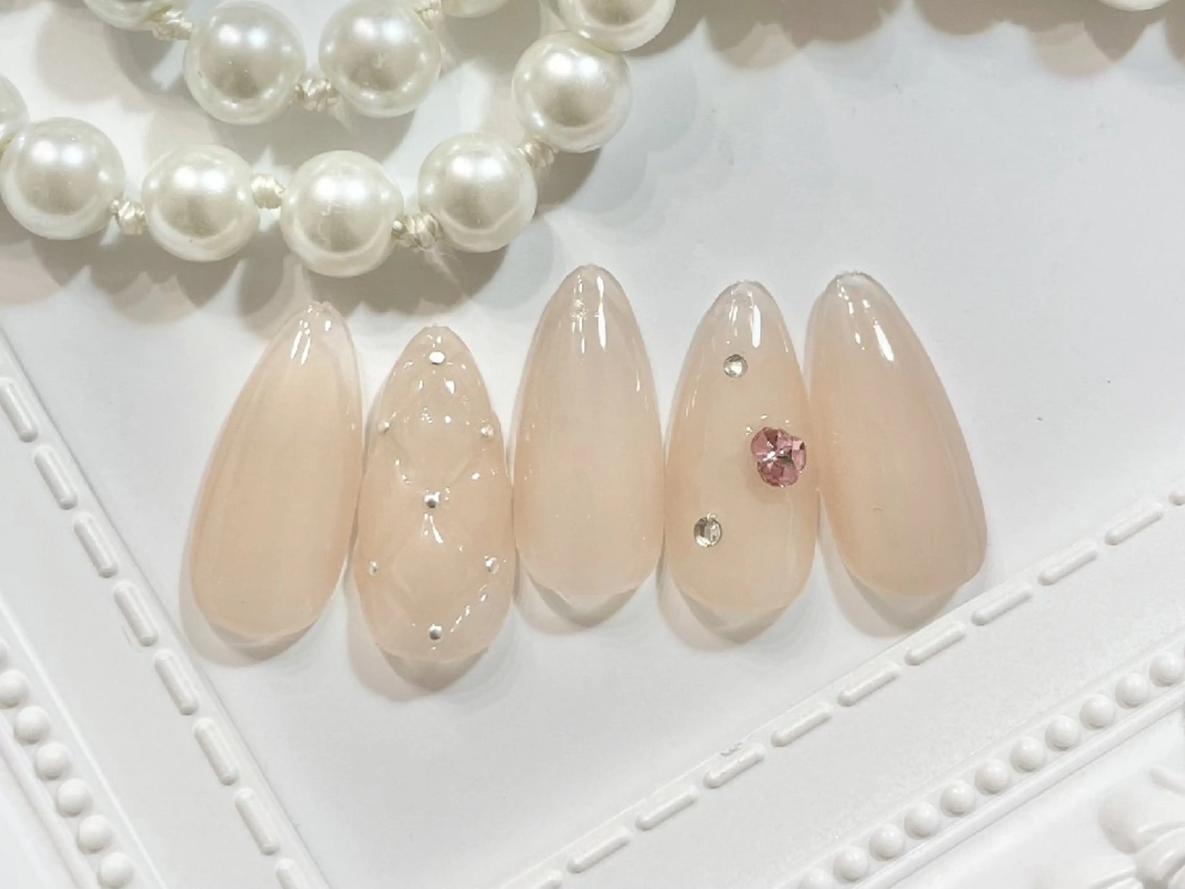 ネイル キラキラネイル 韓国ネイル オフィスネイル シンプルネイル ワンホンネイル ハンドネイル Nailsalon Merci東中野のネイルデザイン