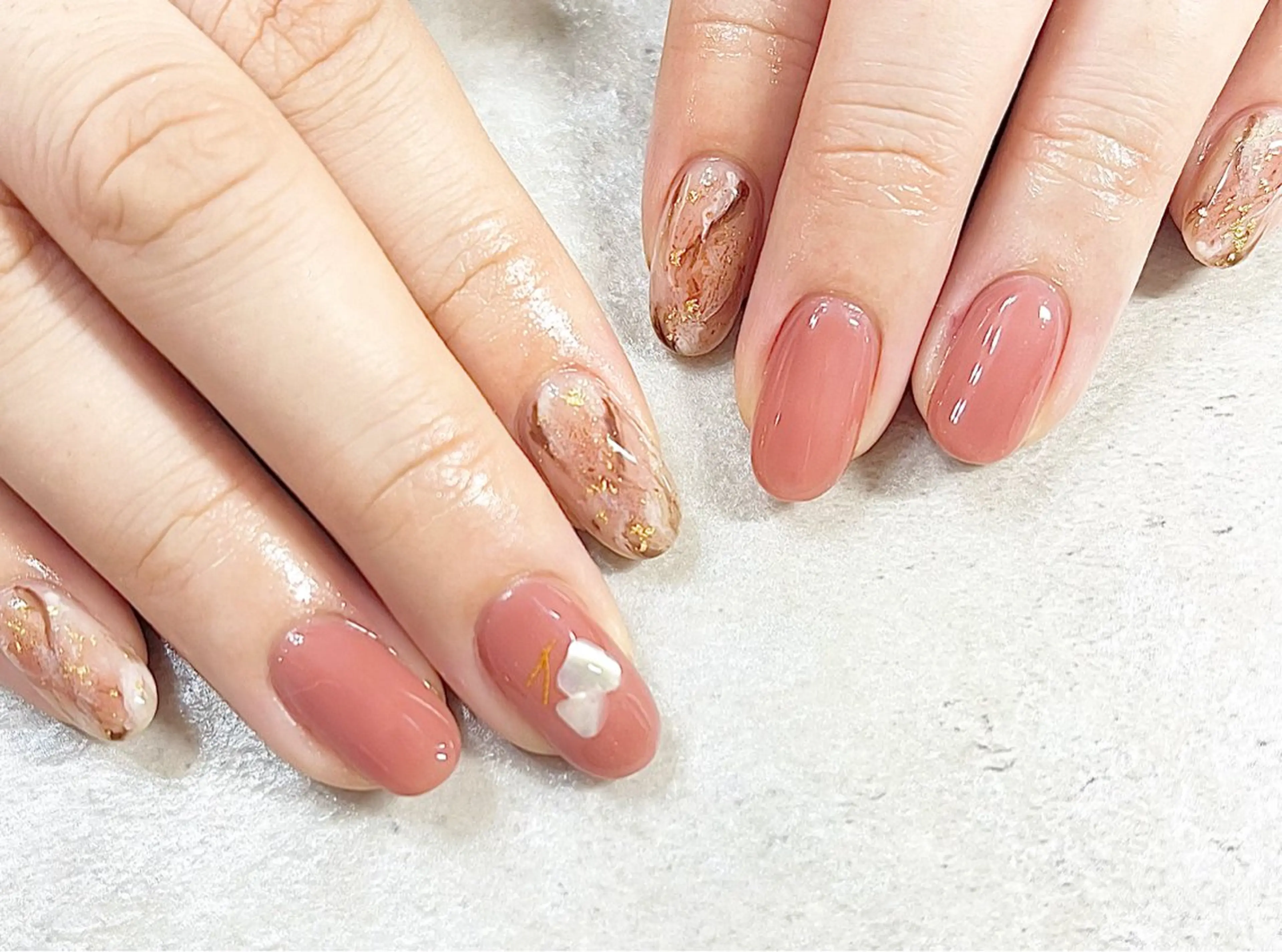 ネイル アートネイル 大理石ネイル(マーブル) ニュアンスネイル ハンドネイル nailsalonMIR所属・ネイルサロン ミールのネイルデザイン