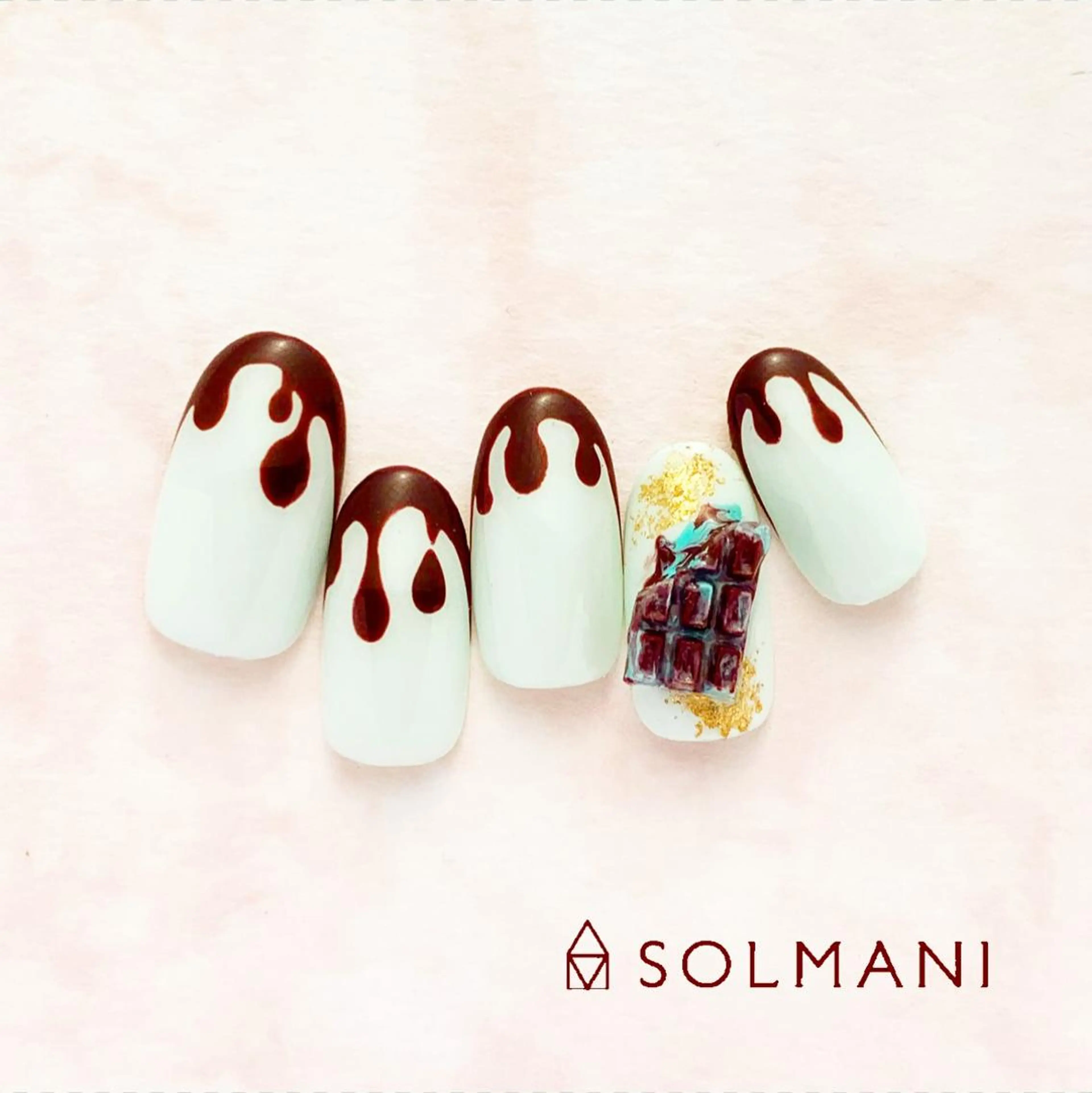 ネイル SOLMANI 予約担当のネイルデザイン