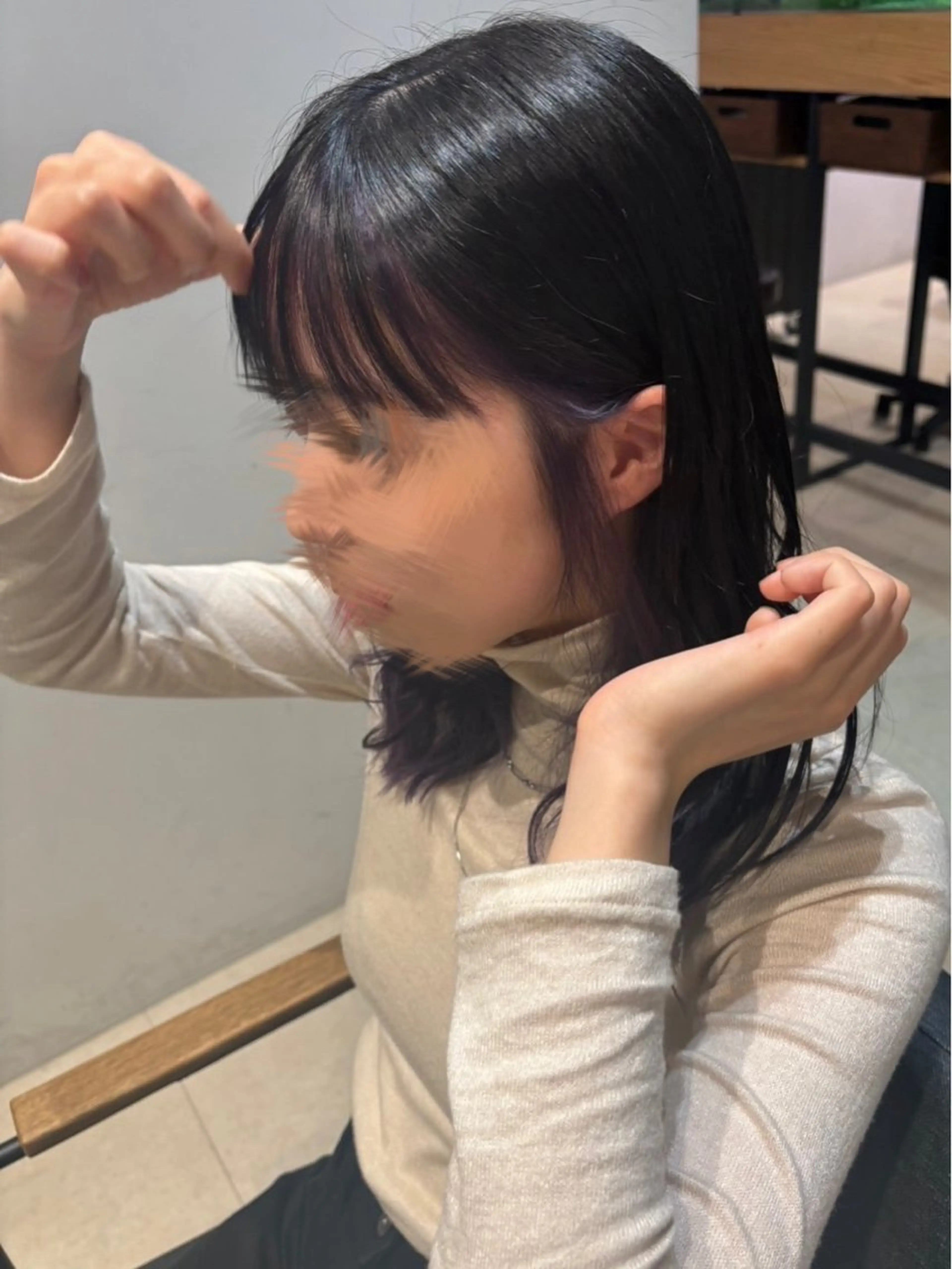 カラー ミストバング  フェイスフレーミング AMELY　寺田 朱里のヘアスタイル