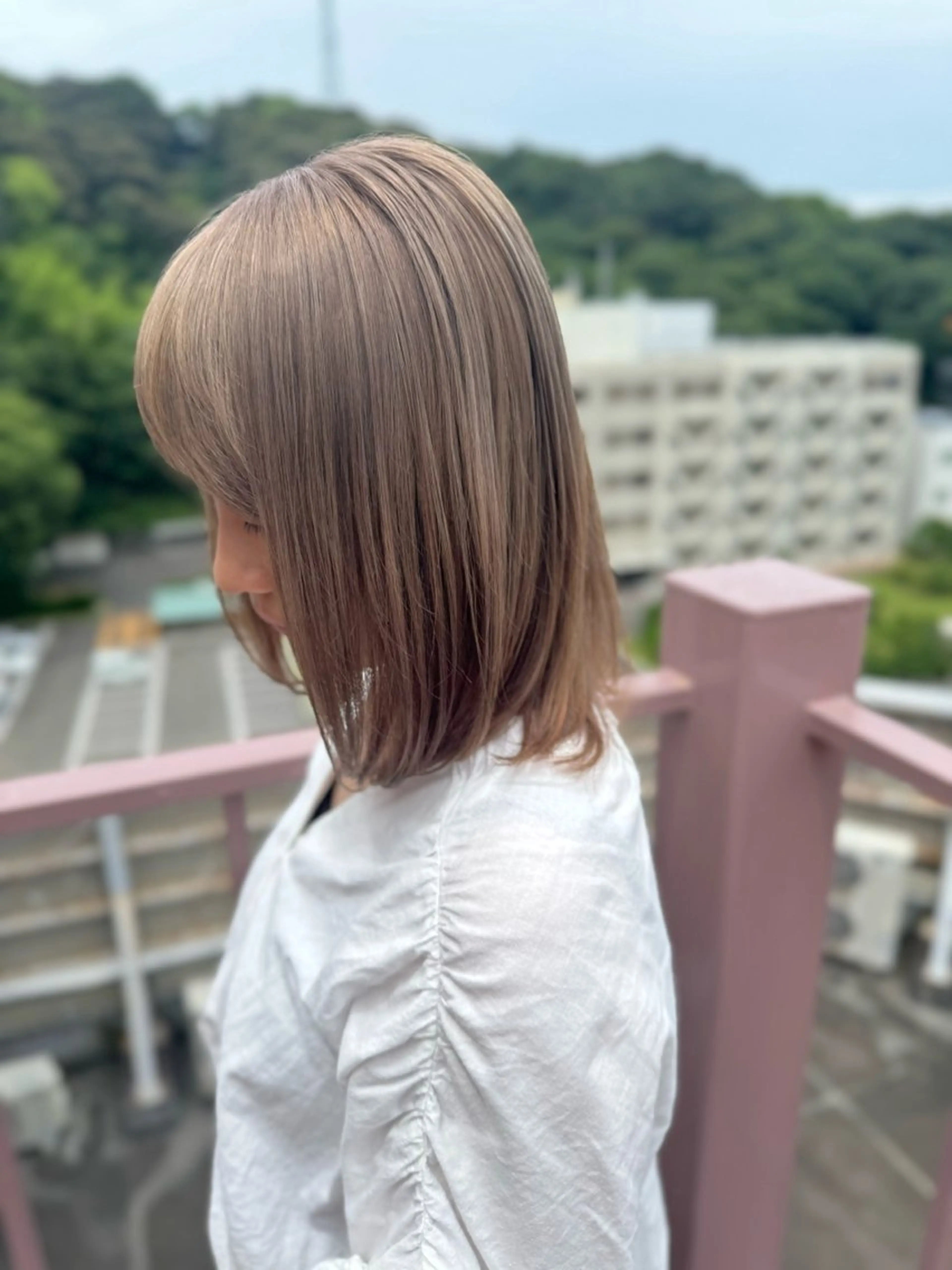 ミディアム カラー ベージュカラー ミルクティーベージュ ヘアカラー Viage （ビアージュ）のヘアスタイル