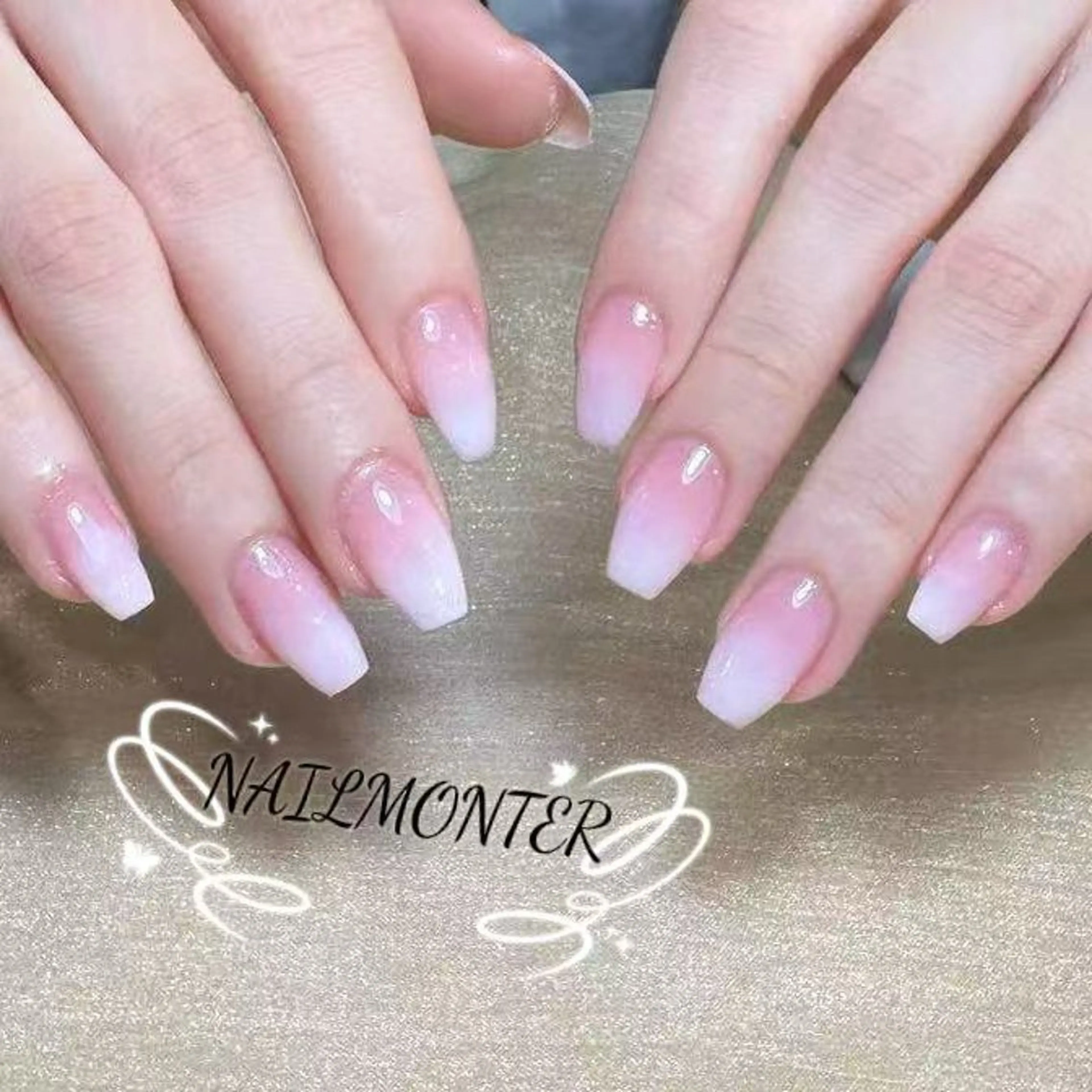ネイル アートネイル オーロラネイル ガーリー キラキラネイル 韓国ネイル ハンドネイル ハンドケア Nail Monsterのネイルデザイン