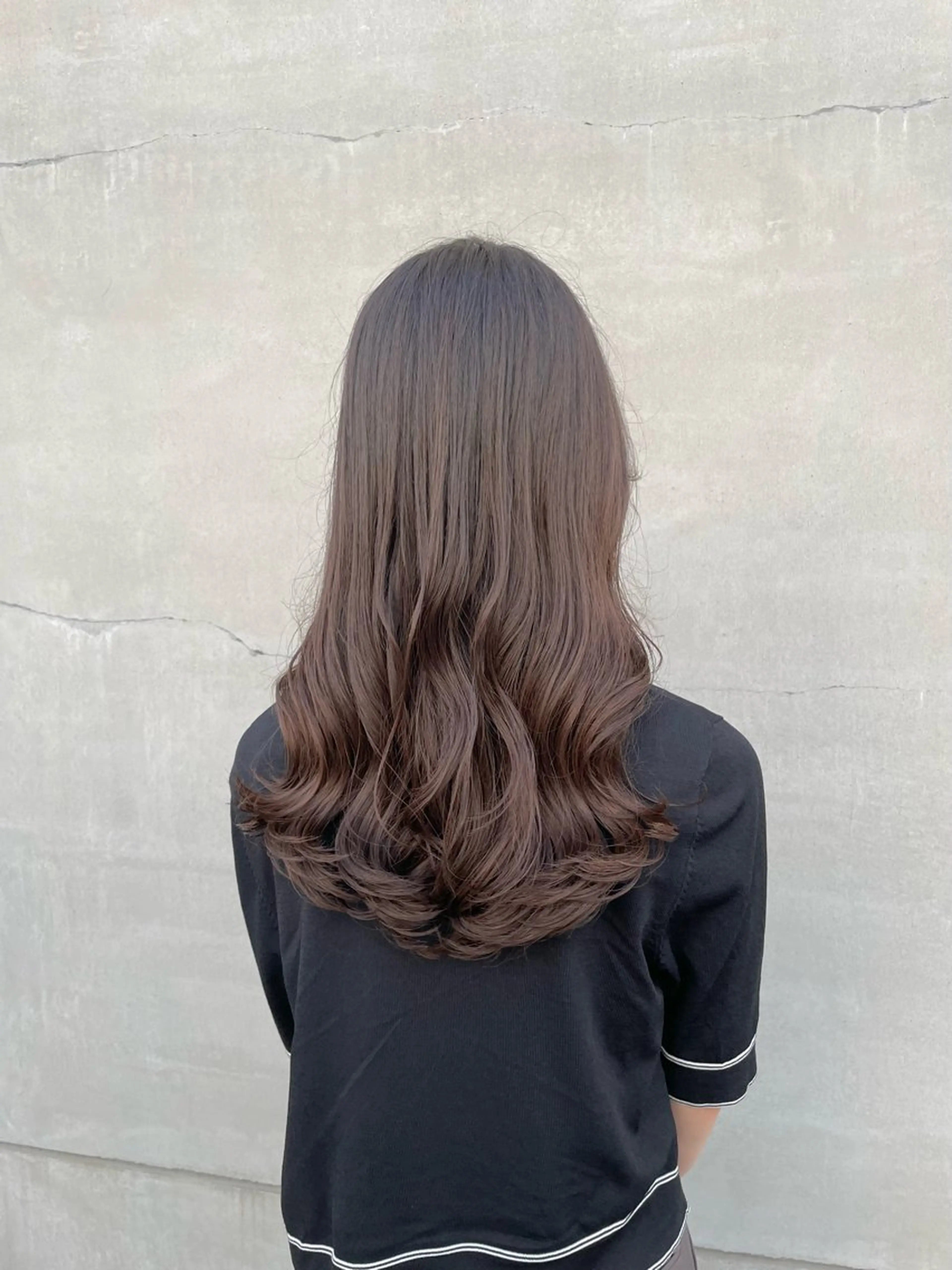 セミロング パーマ 山本  弦生のヘアスタイル