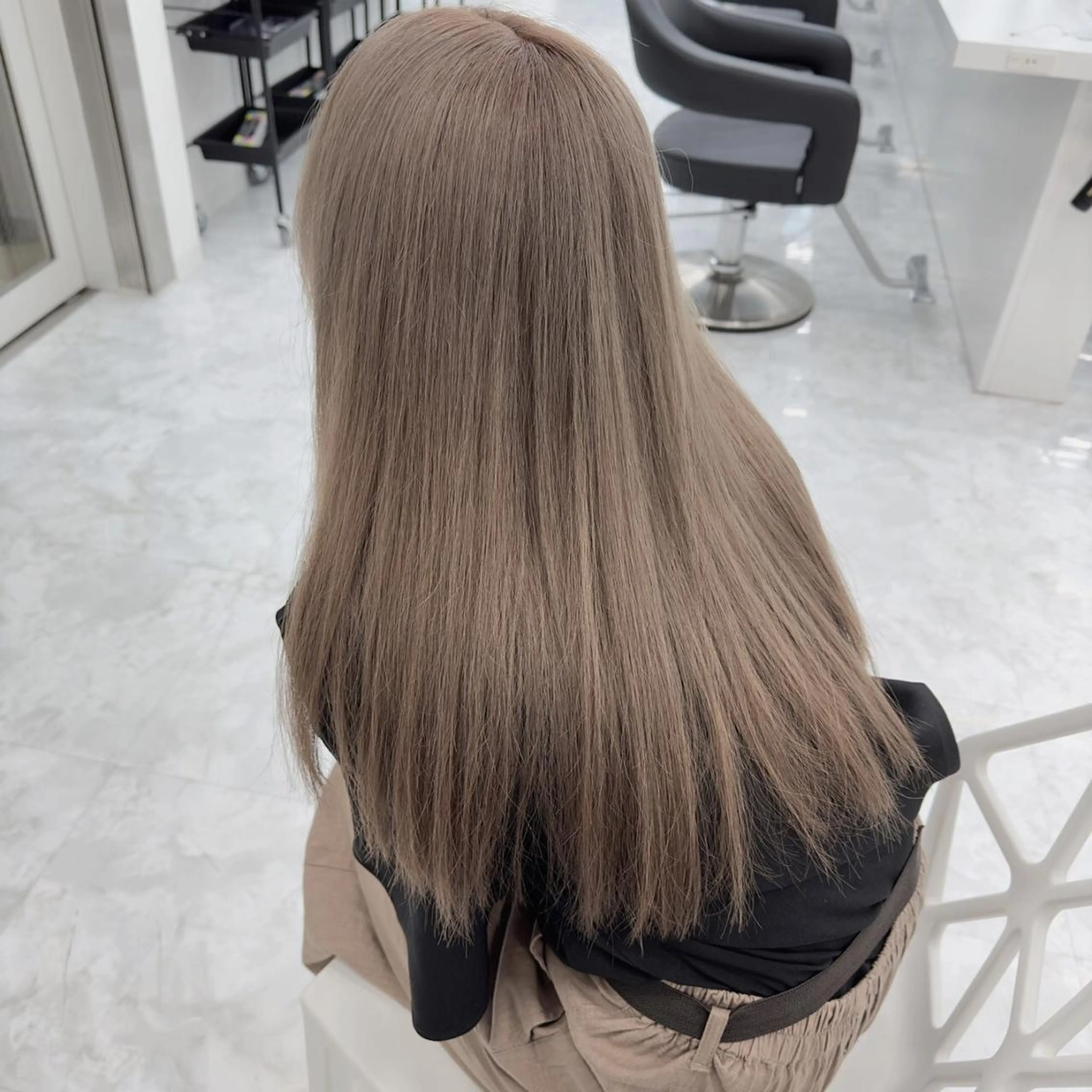 カラー ミディアム ベージュ‎/ダブルカ ラー/RINKA🎀のヘアスタイル