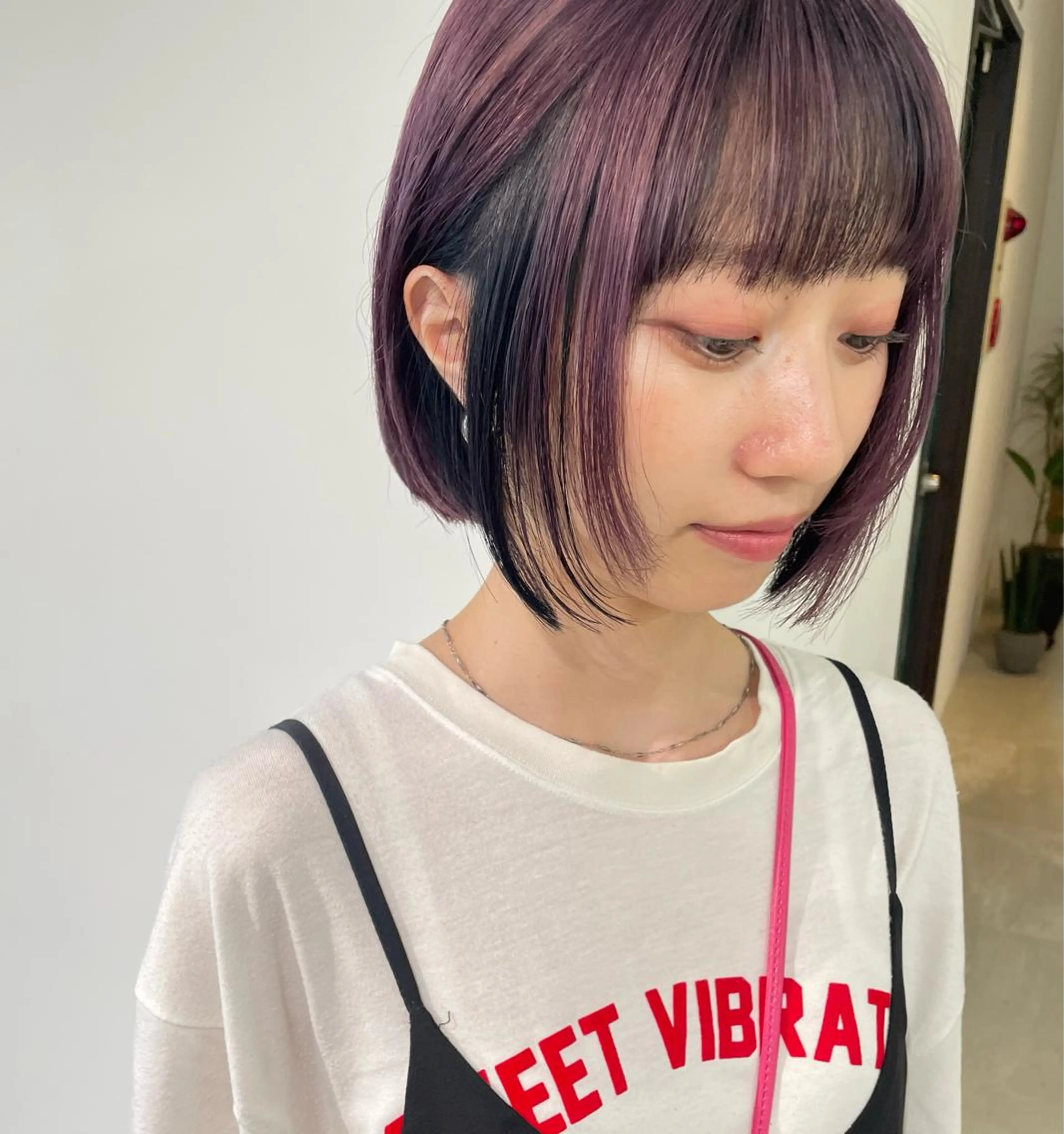ミディアム カラー ミストバング ベージュカラー ブリーチ ブラウンカラー デザインカラー ヘアカラー トリートメント MIU/ルーツカラー ボブ/顔周りレイヤーのヘアスタイル