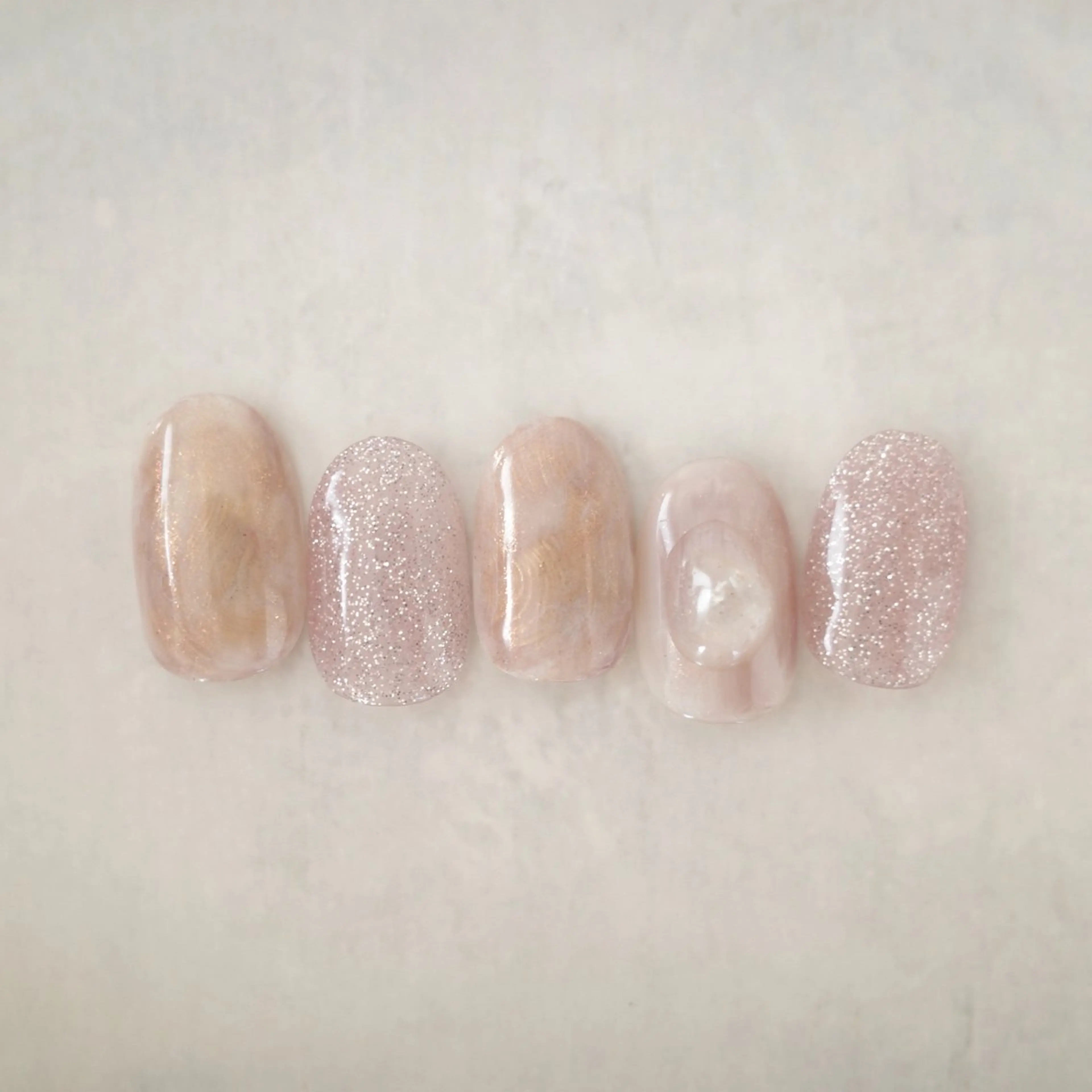 ネイル ニュアンスネイル ハンドネイル sösö nail所属・sösö nail nanamiのネイルデザイン