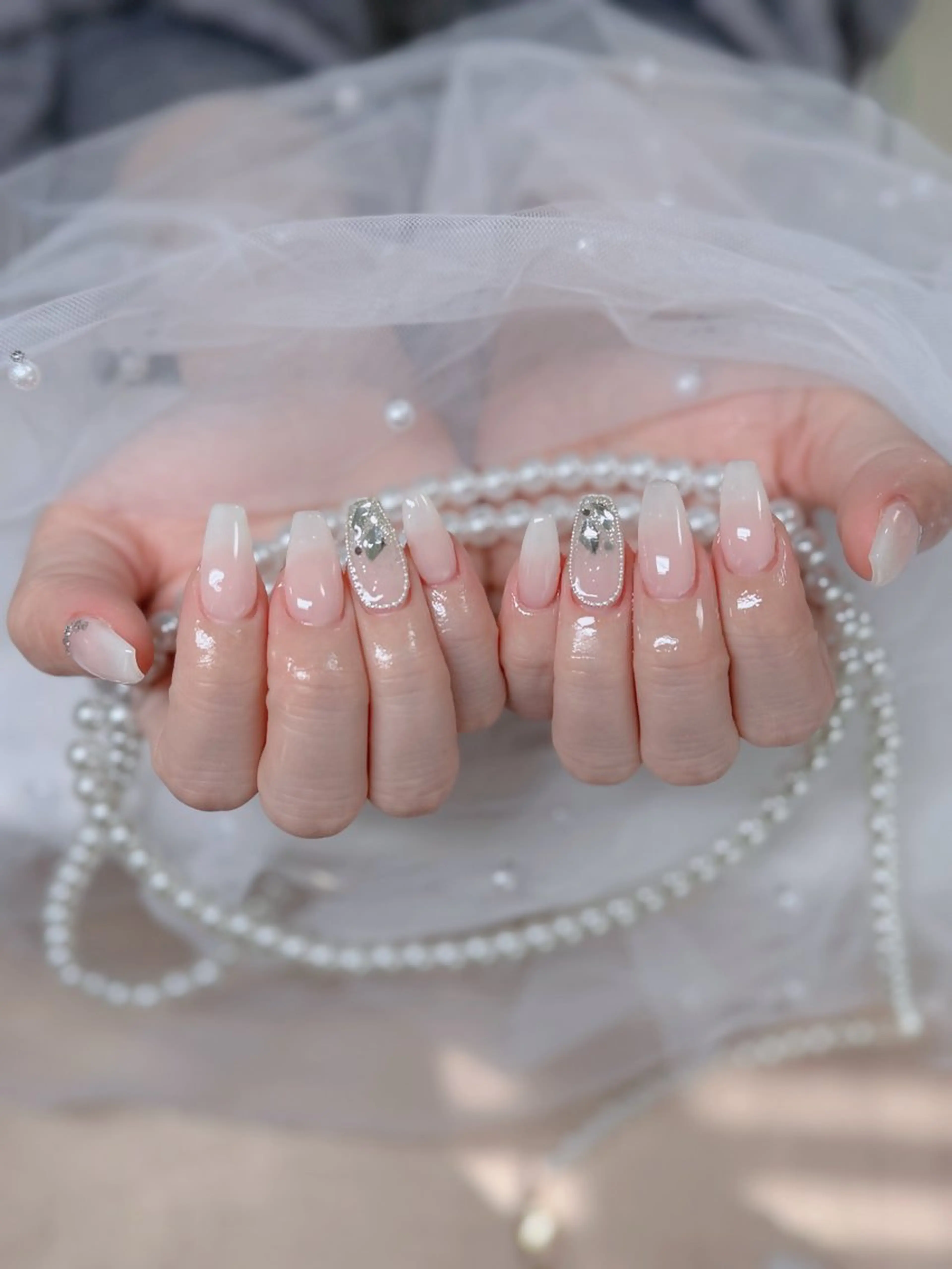 ネイル フレンチネイル ジェルネイル ガラスフレンチ ハロウィン ハート H.baby nail所属・H.baby Nail Salonのネイルデザイン
