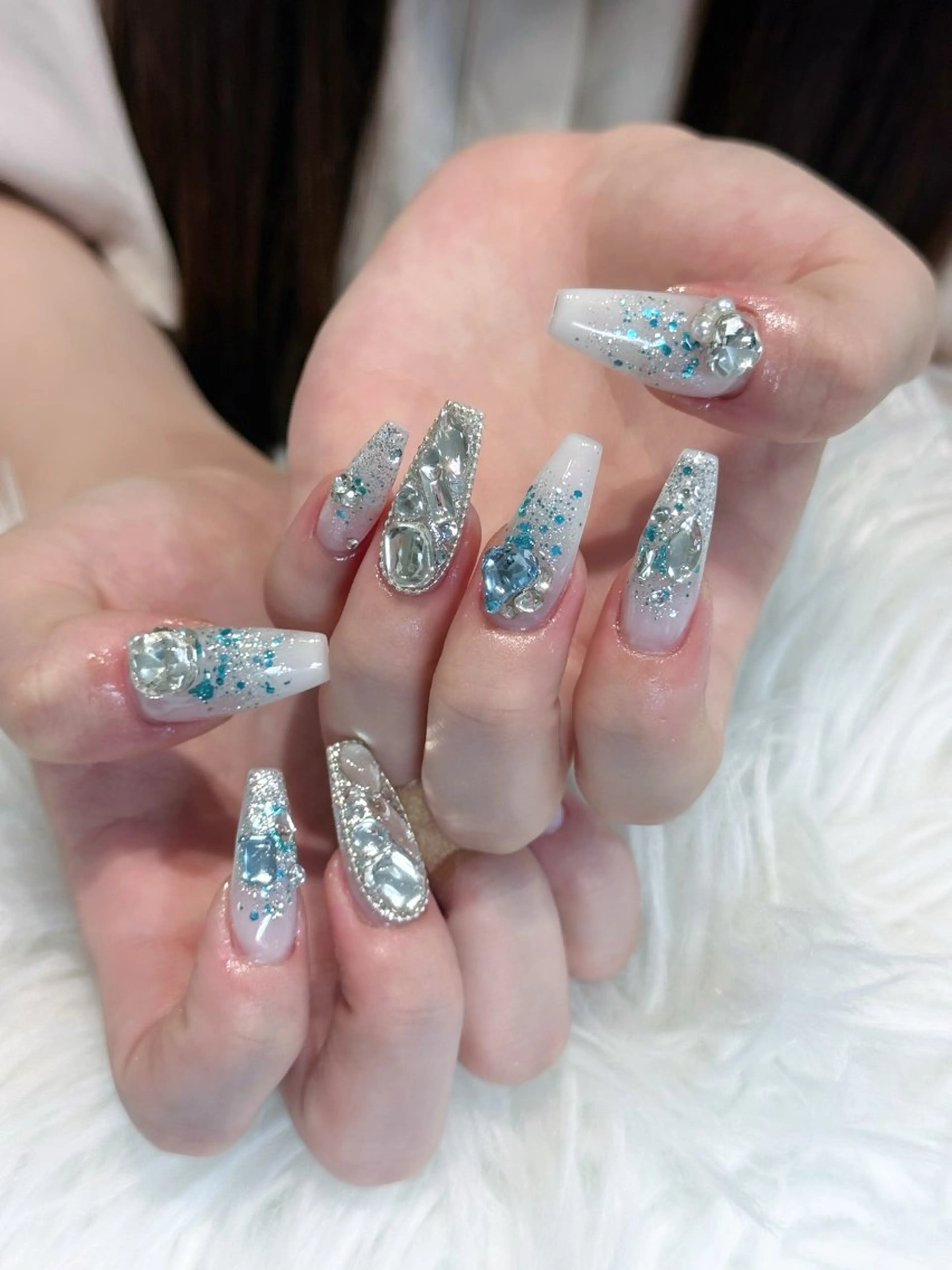 ネイル フレンチネイル ジェルネイル キラキラネイル 韓国ネイル マグネットネイル ハンドネイル Julli nail studio所属・Julli NailStudioのネイルデザイン