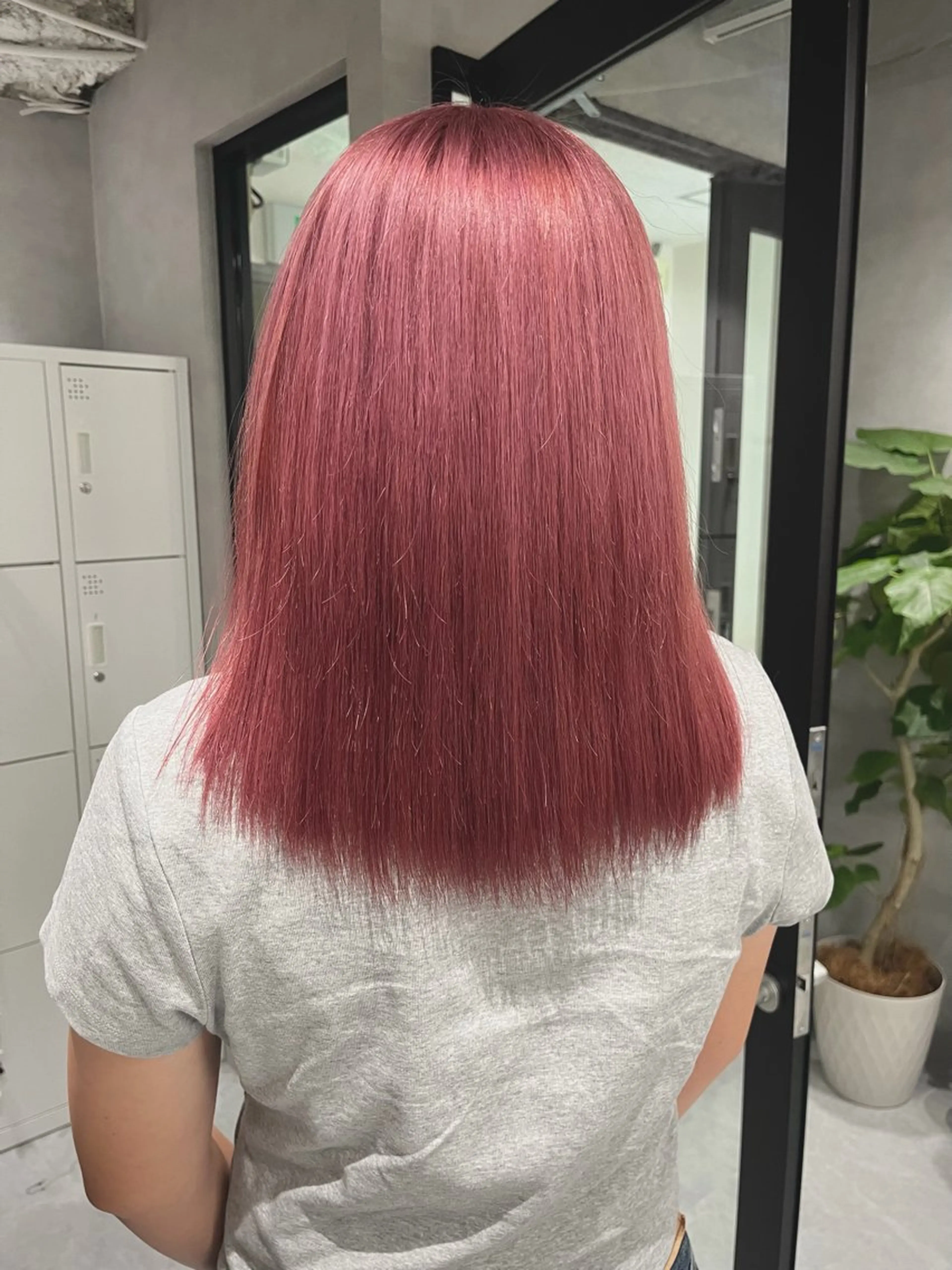 ミディアム カラー 暖色ハイトーン特化 🥇Mioのヘアスタイル