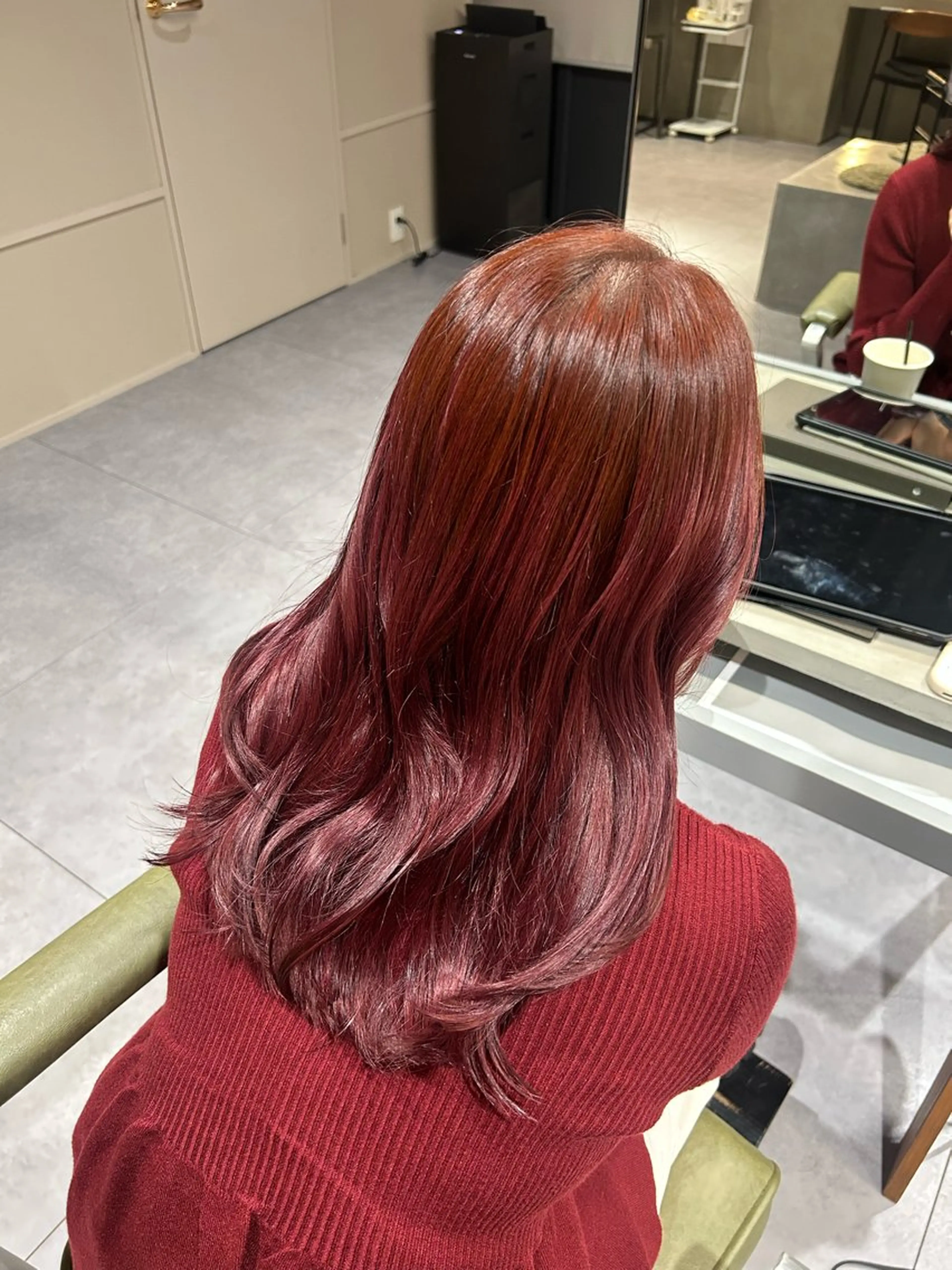 カラー ブリーチ ボルドーカラー 杉本 萌のヘアスタイル