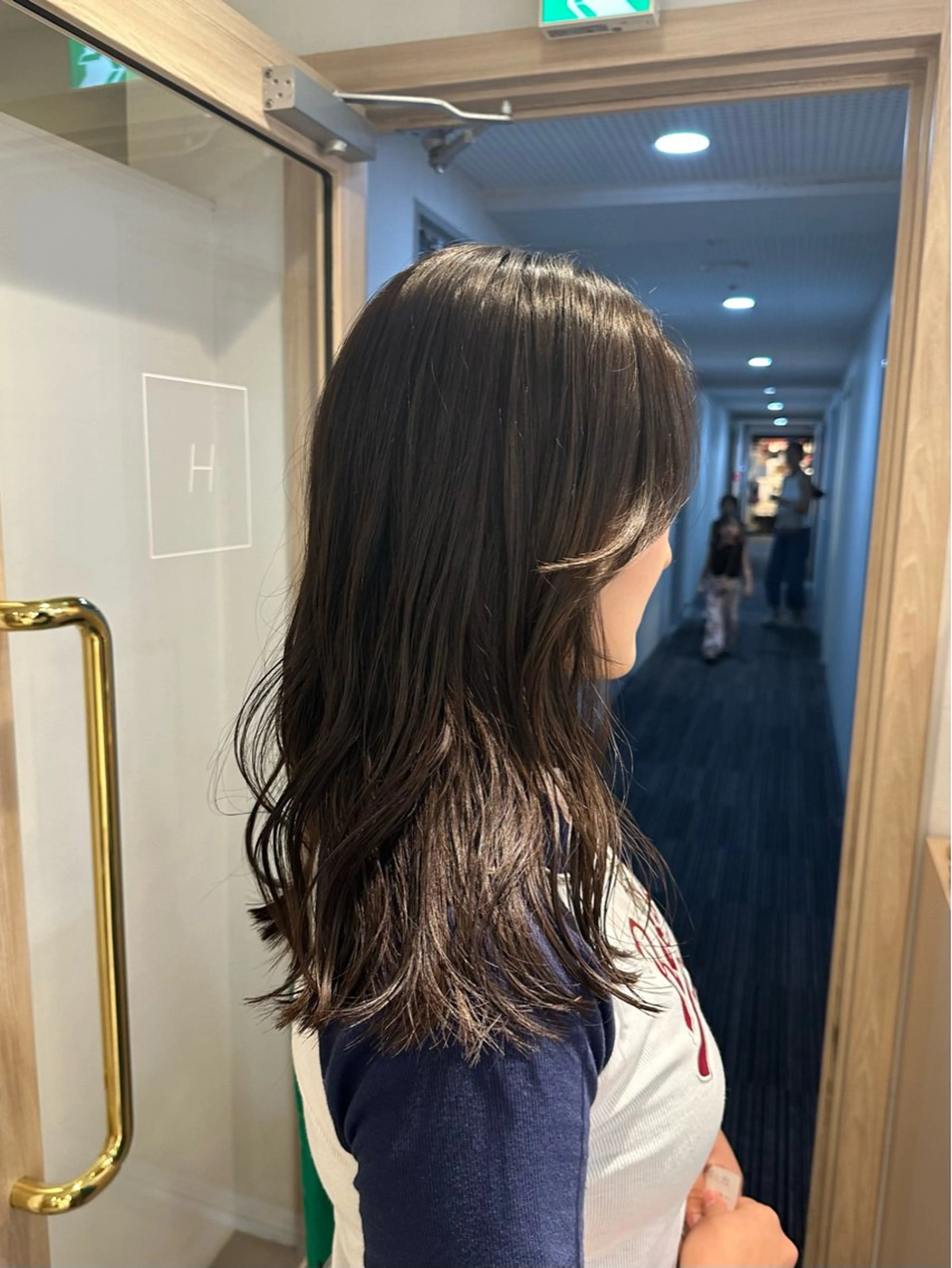 セミロング カラー ブラウンカラー オリーブブラウン カット ヘアカラー 梅田/柔らかカラー/ オオハシ リナコのヘアスタイル