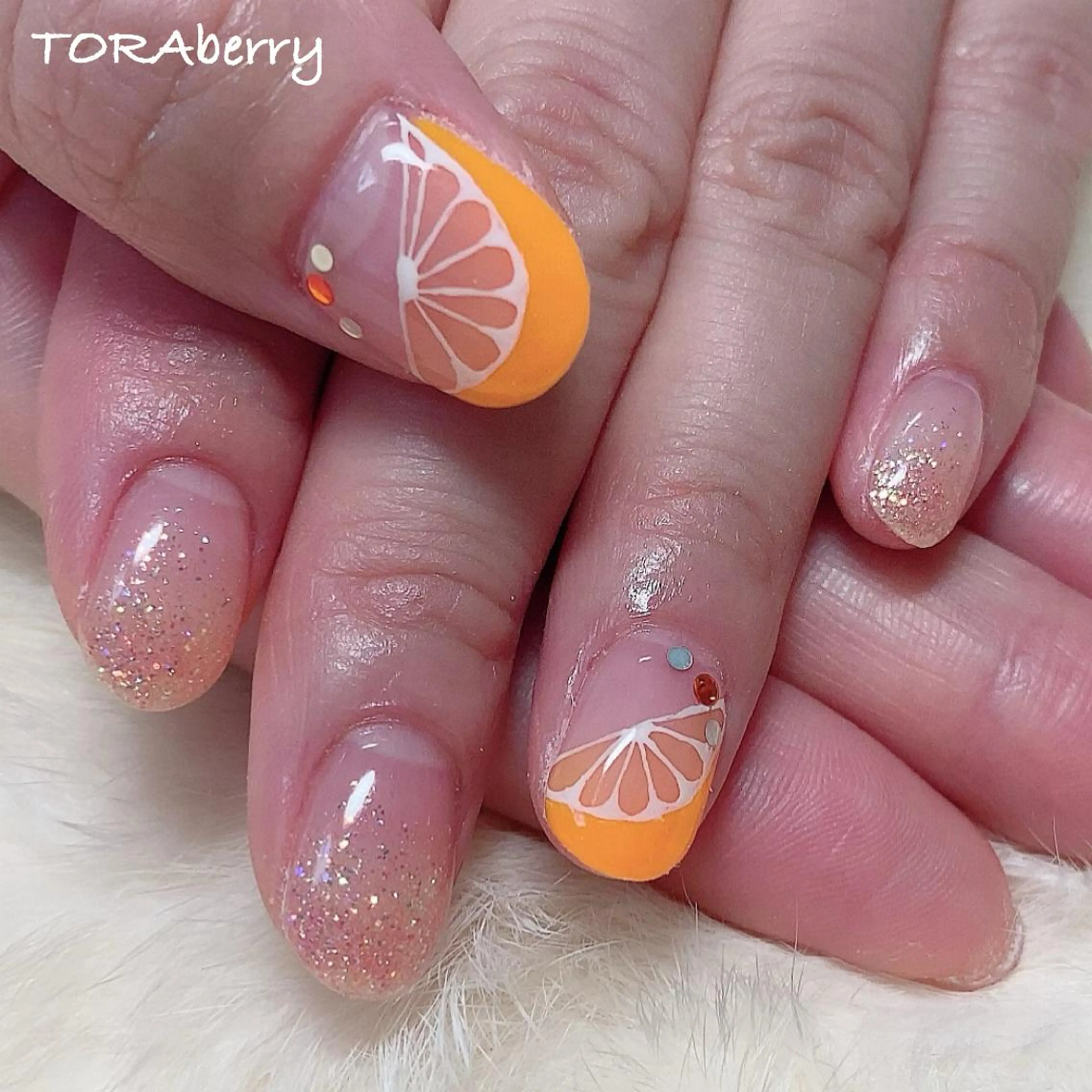 ネイル オレンジ ハンドネイル ネイリスト なつみのネイルデザイン