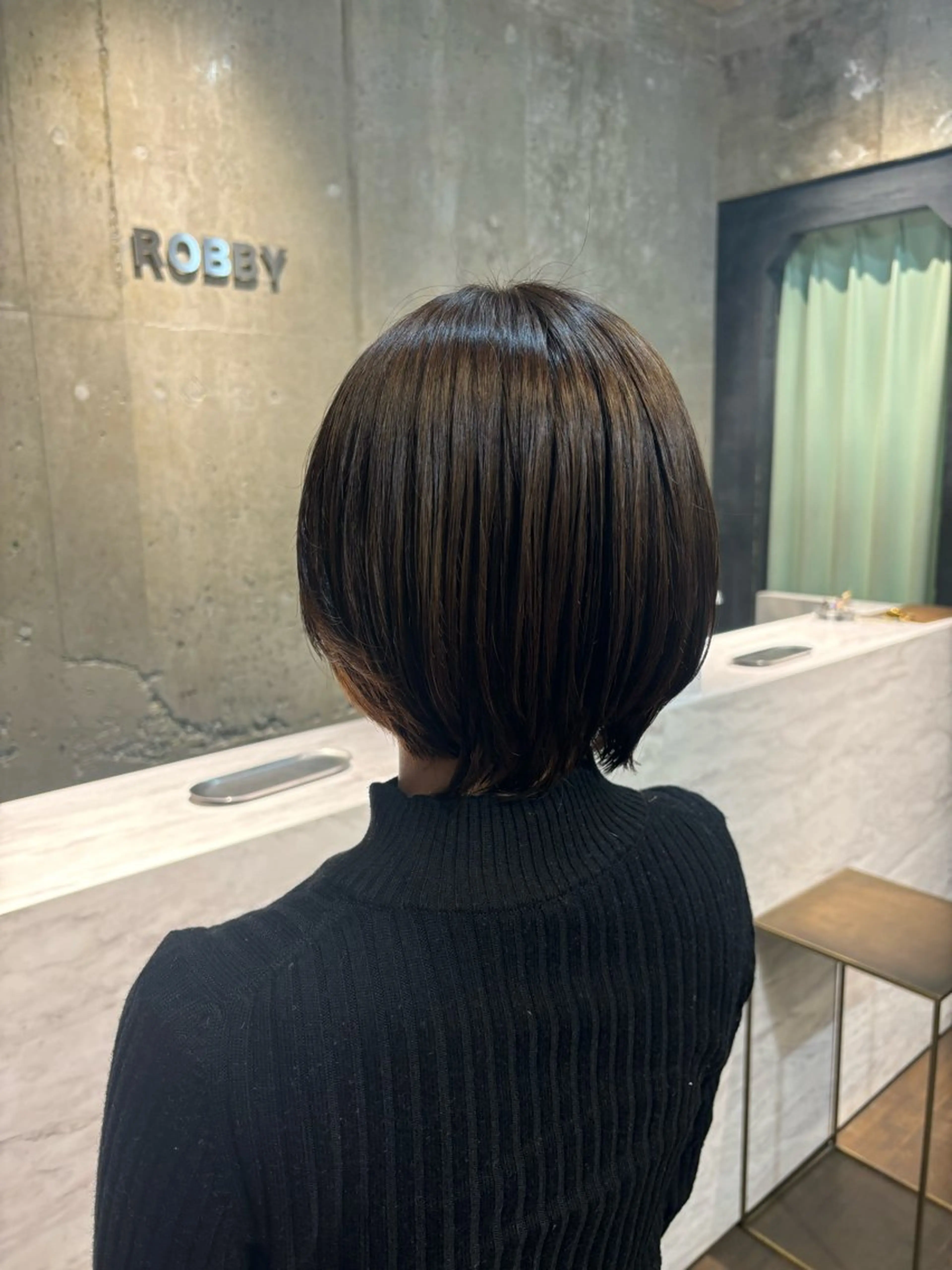 ショート カラー ブラウンカラー オリーブブラウン 鈴木 千尋のヘアスタイル