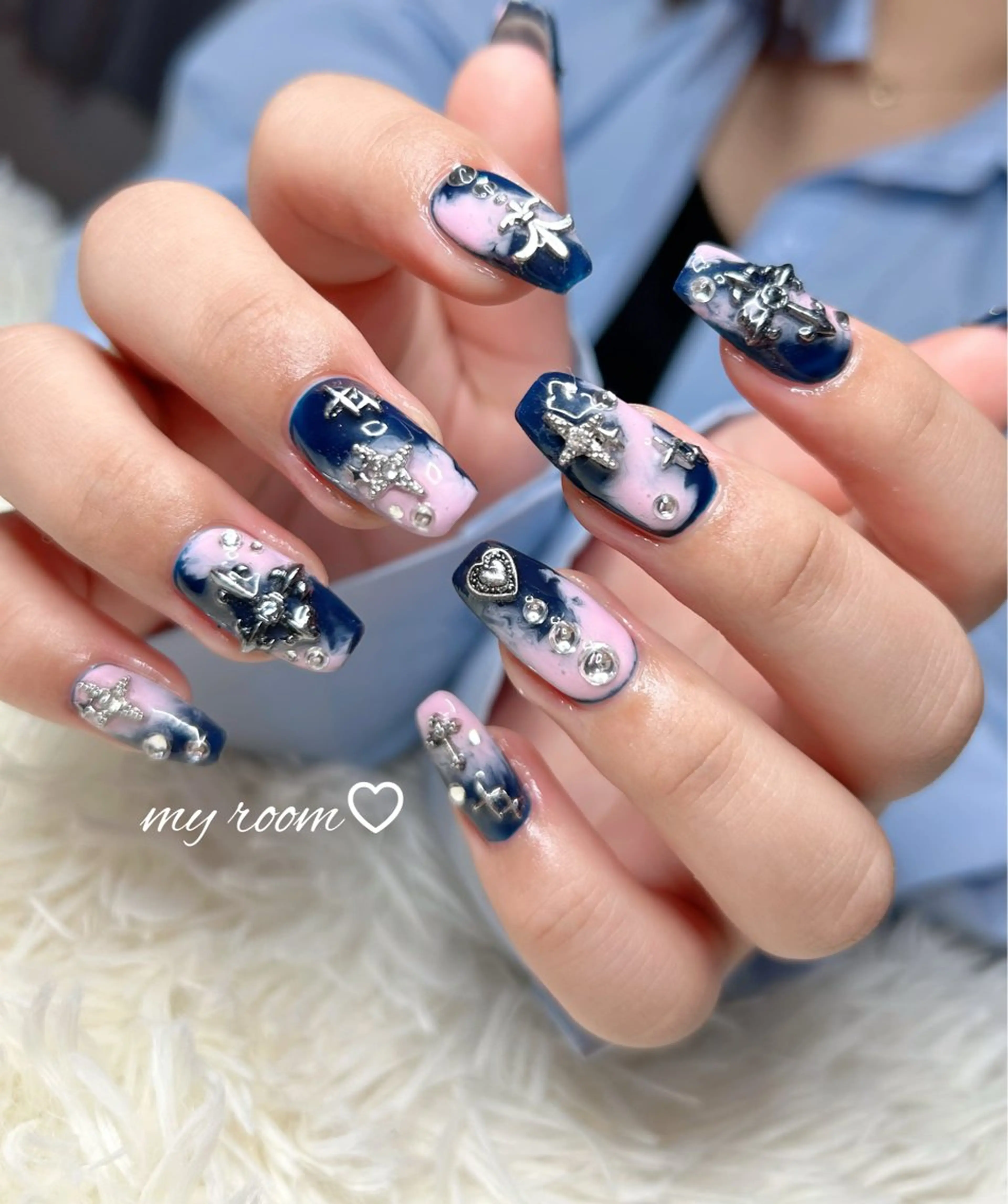 ネイル うるま市サロン Yuko Izawaのネイルデザイン
