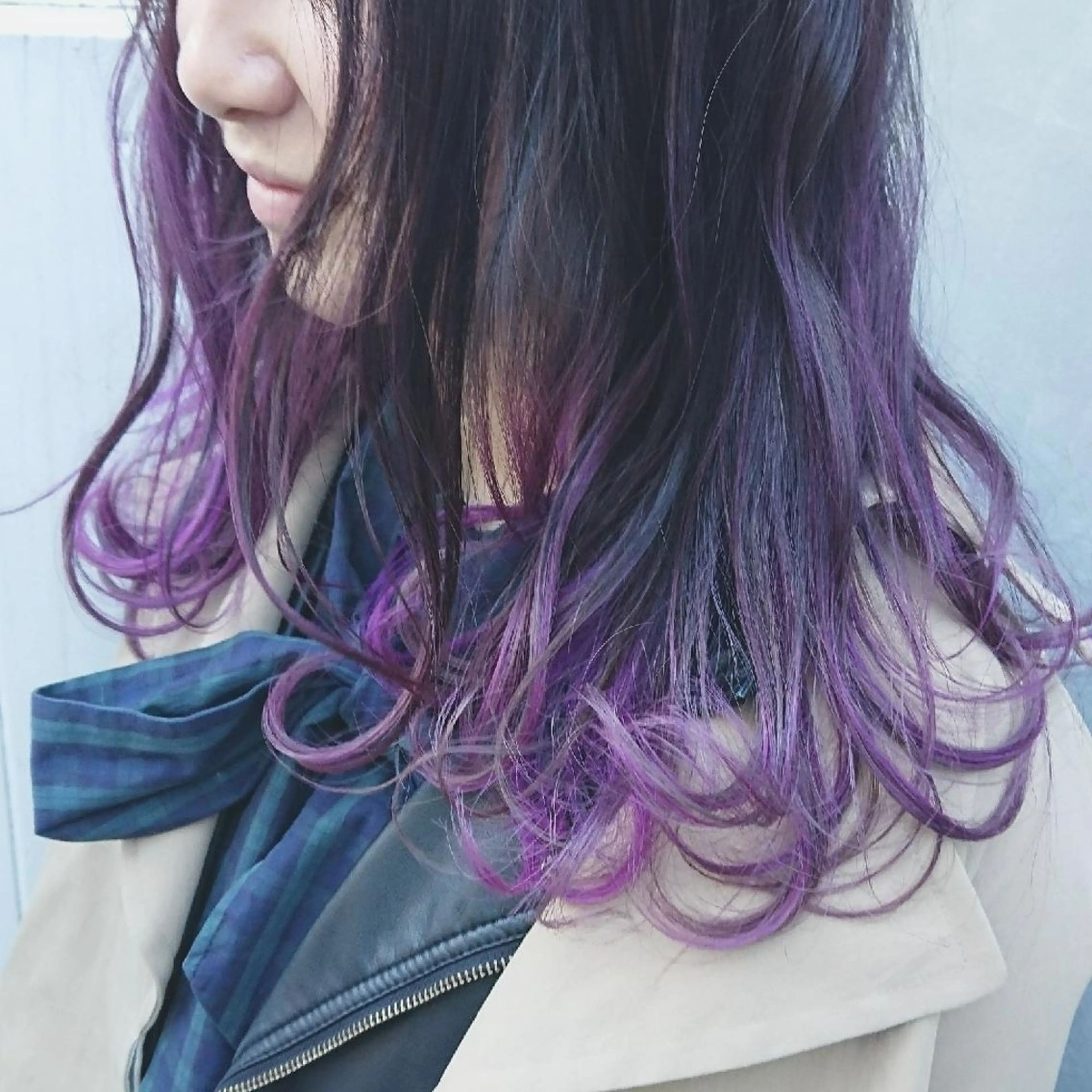 ミディアム カラー ブリーチ ダークグレー ダークグレージュ デザインカラー グレージュ coii コイ【原宿/表参道】のヘアスタイル