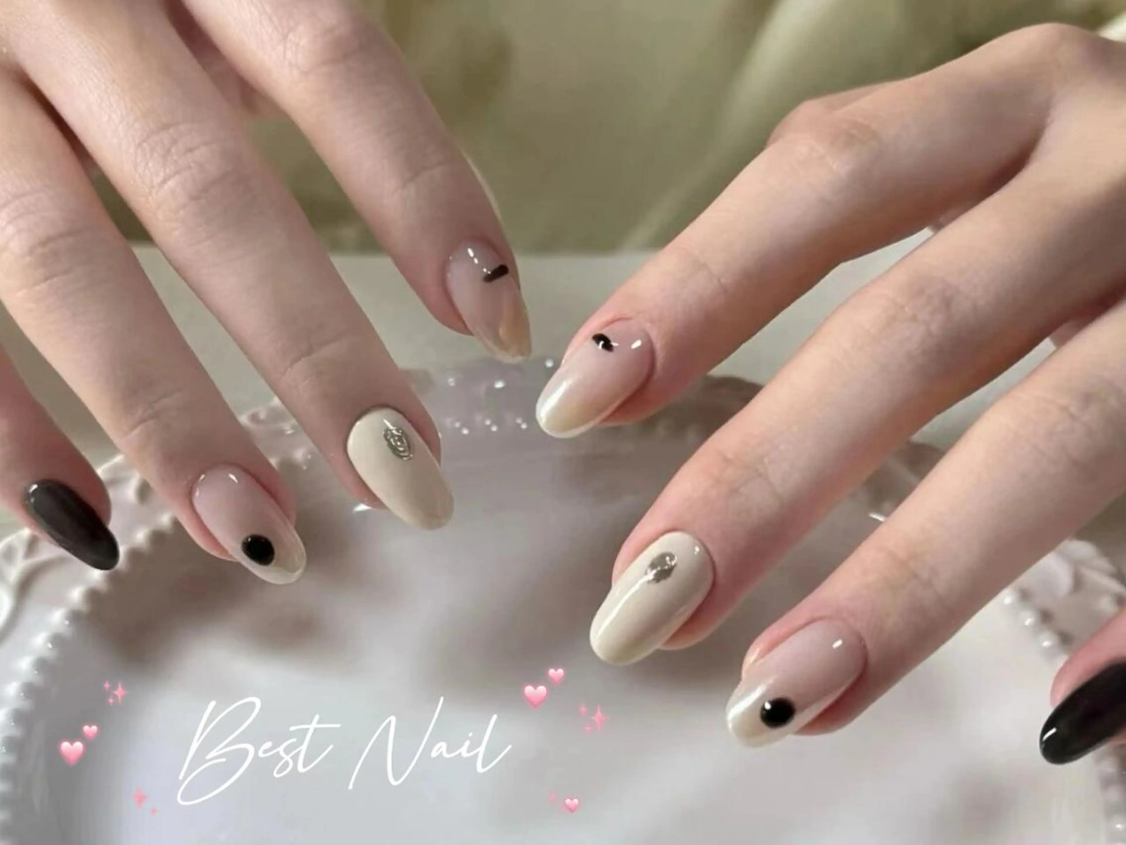 ネイル フレンチネイル キラキラネイル マグネットネイル リボン シンプルネイル ユ ズのネイルデザイン