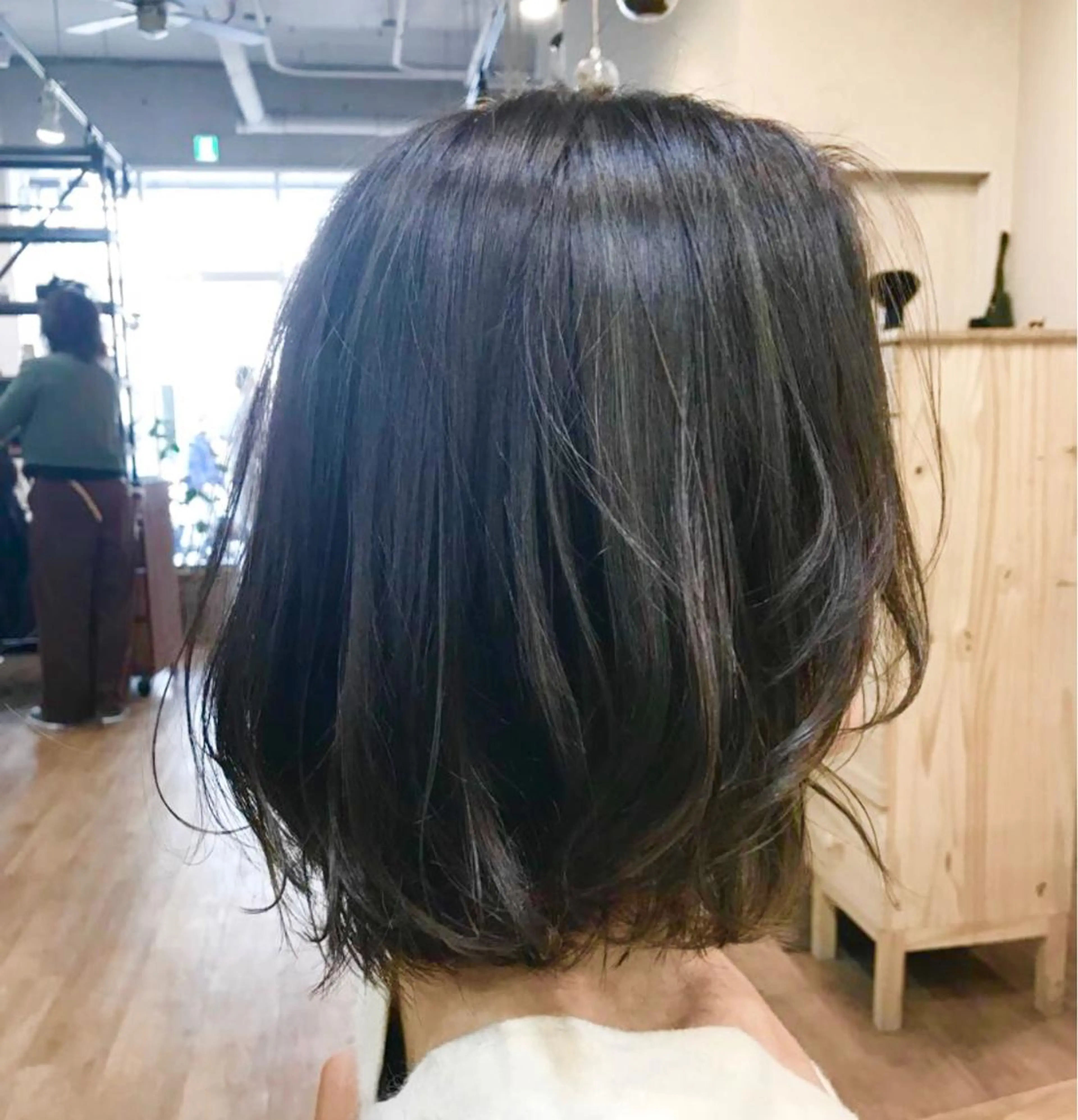 ショート カラー キッズ ダークグレー ダークグレージュ グレージュ 新井 友菜のヘアスタイル