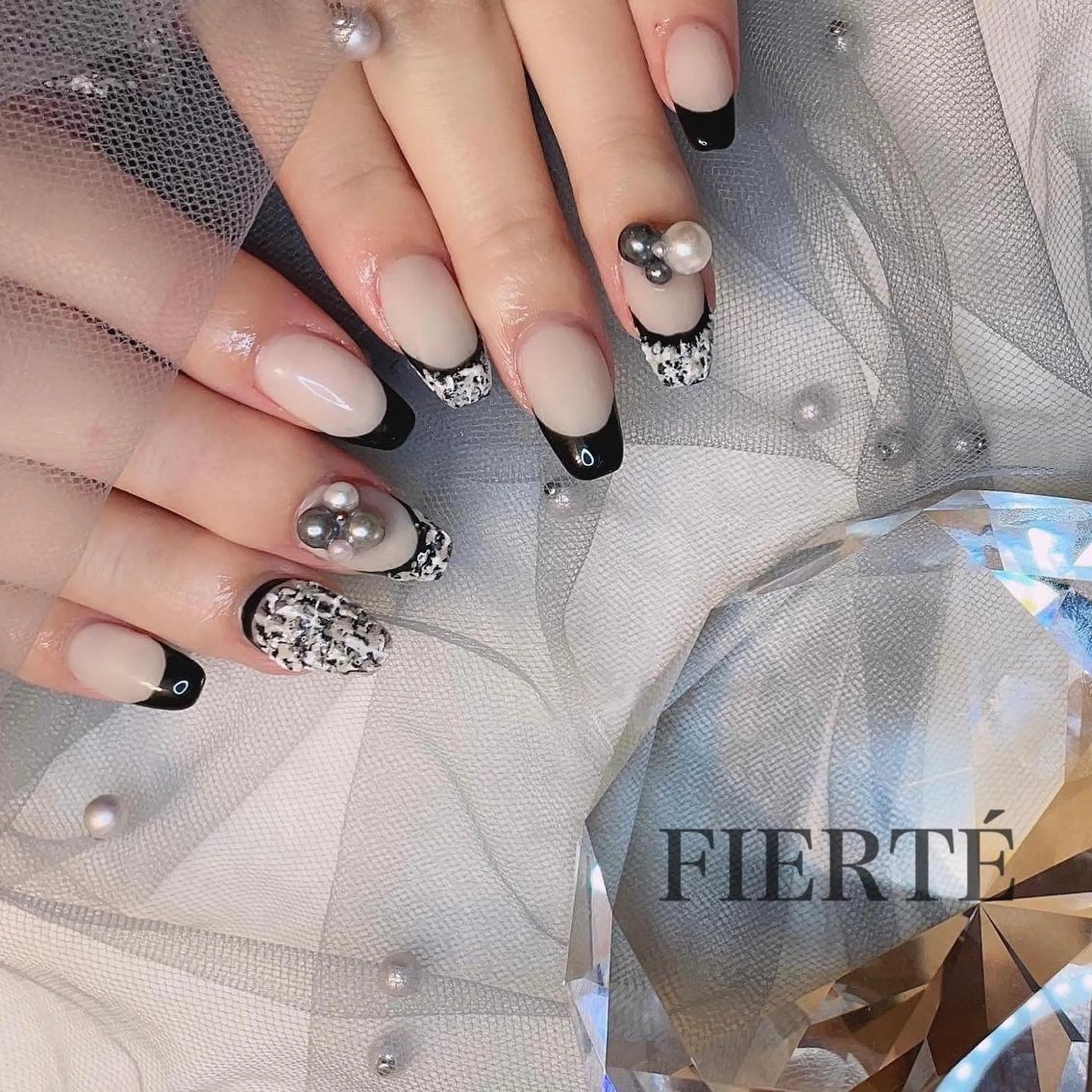 ネイル フレンチネイル ジェルネイル ツイードネイル ハンドネイル FIERTÉ所属・FIERTÉ Miyuのネイルデザイン