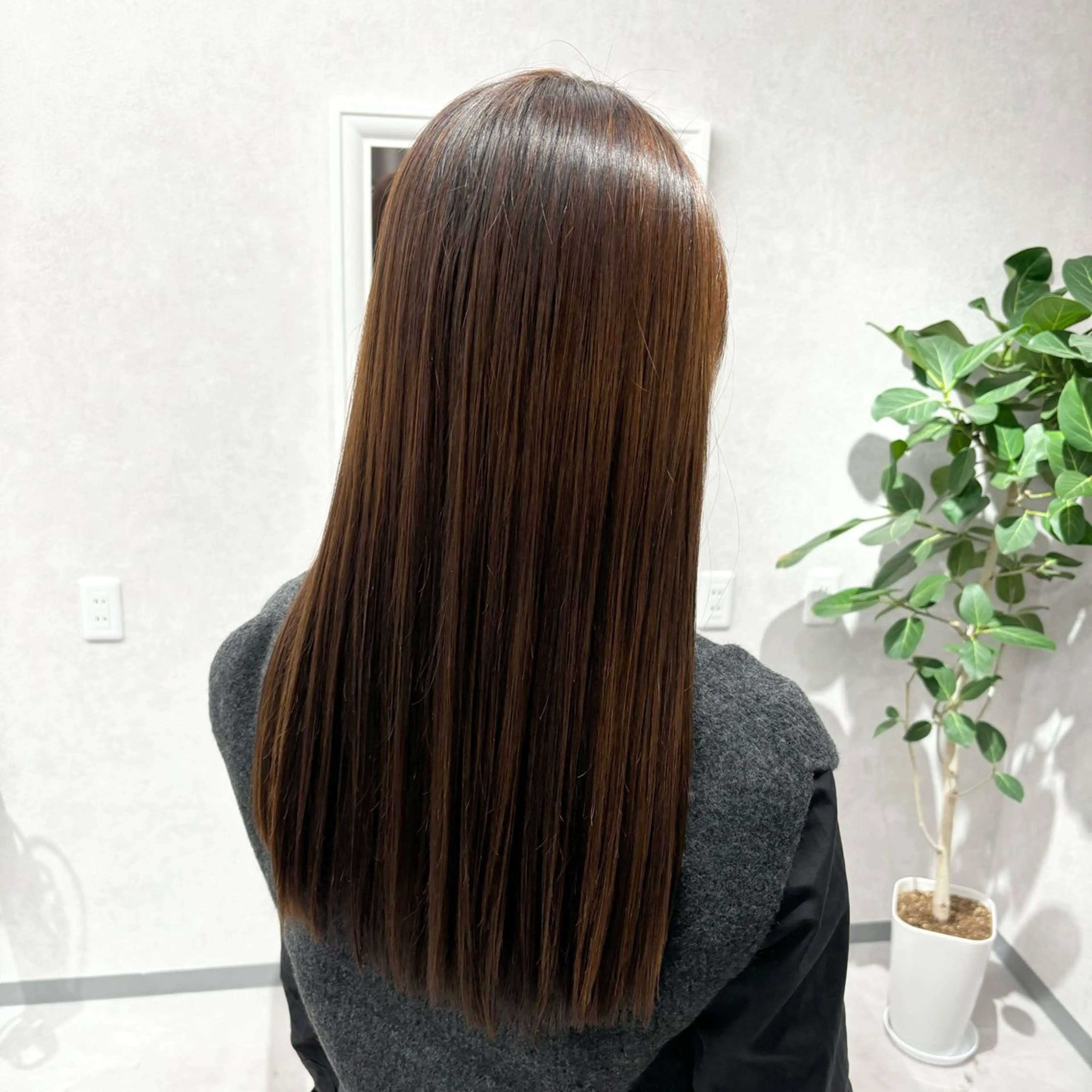 セミロング トリートメント 透明感カラー ／kana‎🤍のヘアスタイル