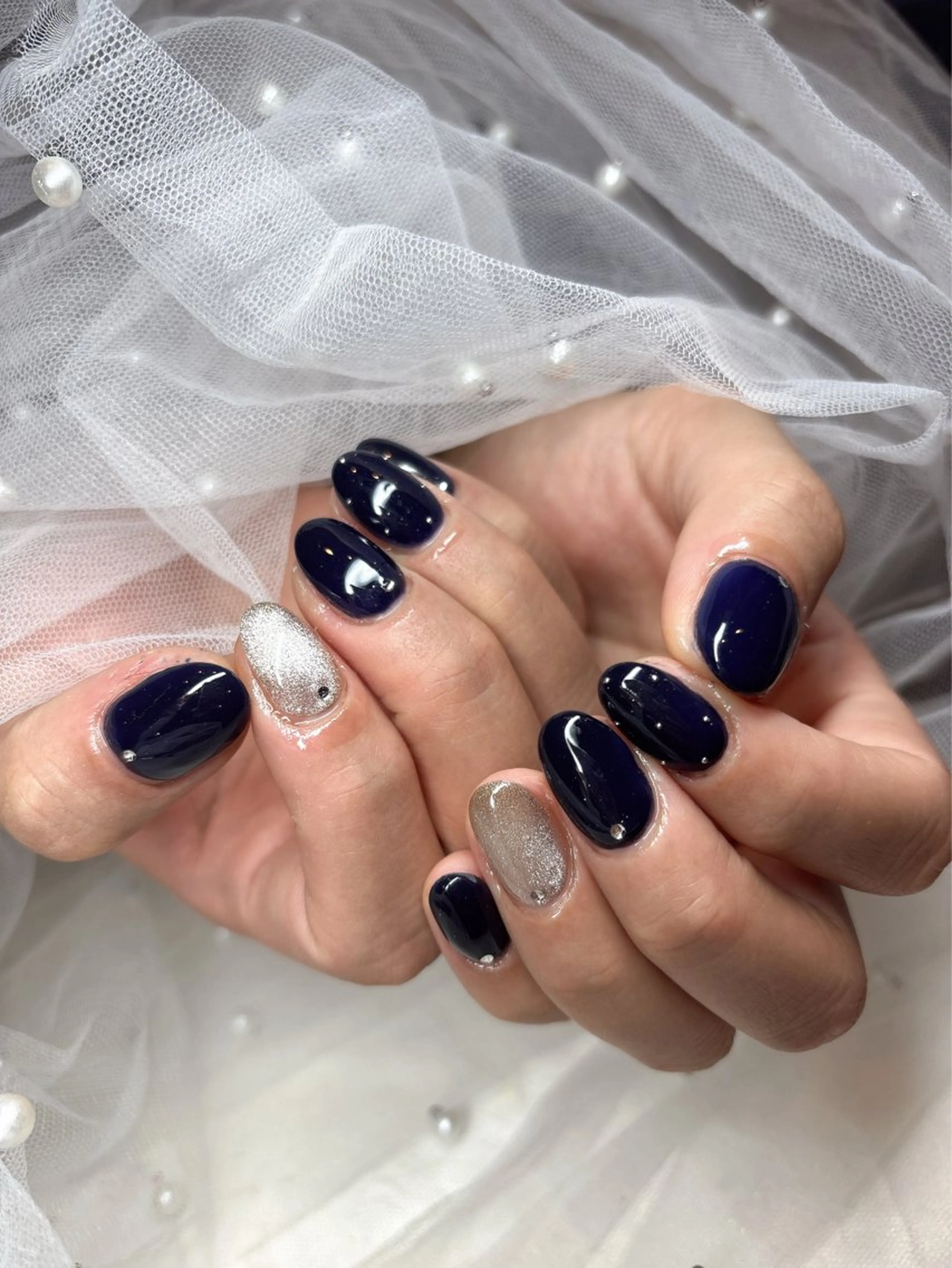 ネイル 韓国ネイル ラメ(グリッター) ネイビー ワンホンネイル ハンドネイル happiness nailのネイルデザイン