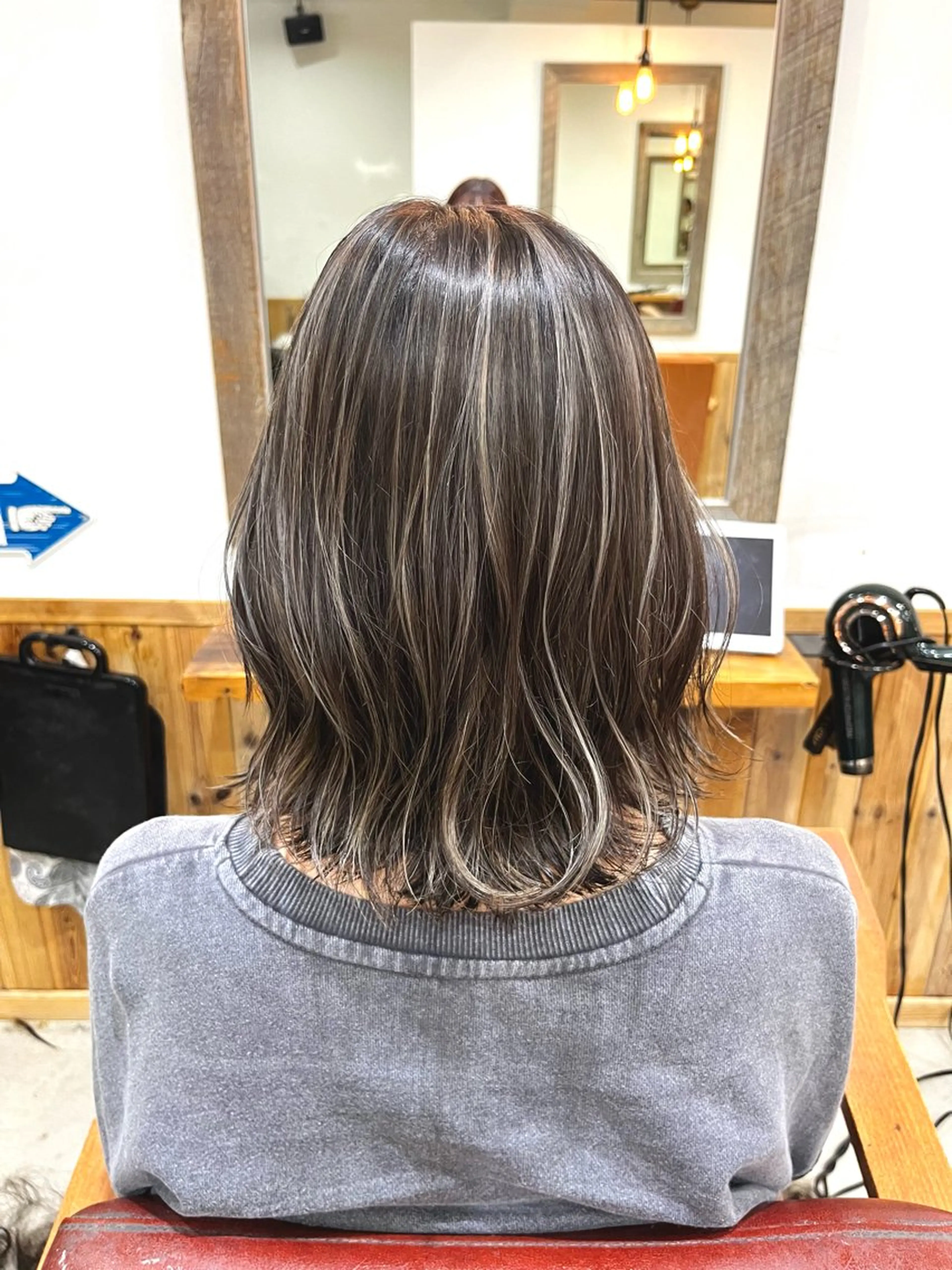 ミディアム カラー カット ヘアカラー トリートメント 🦋坂本 未結🦋のヘアスタイル