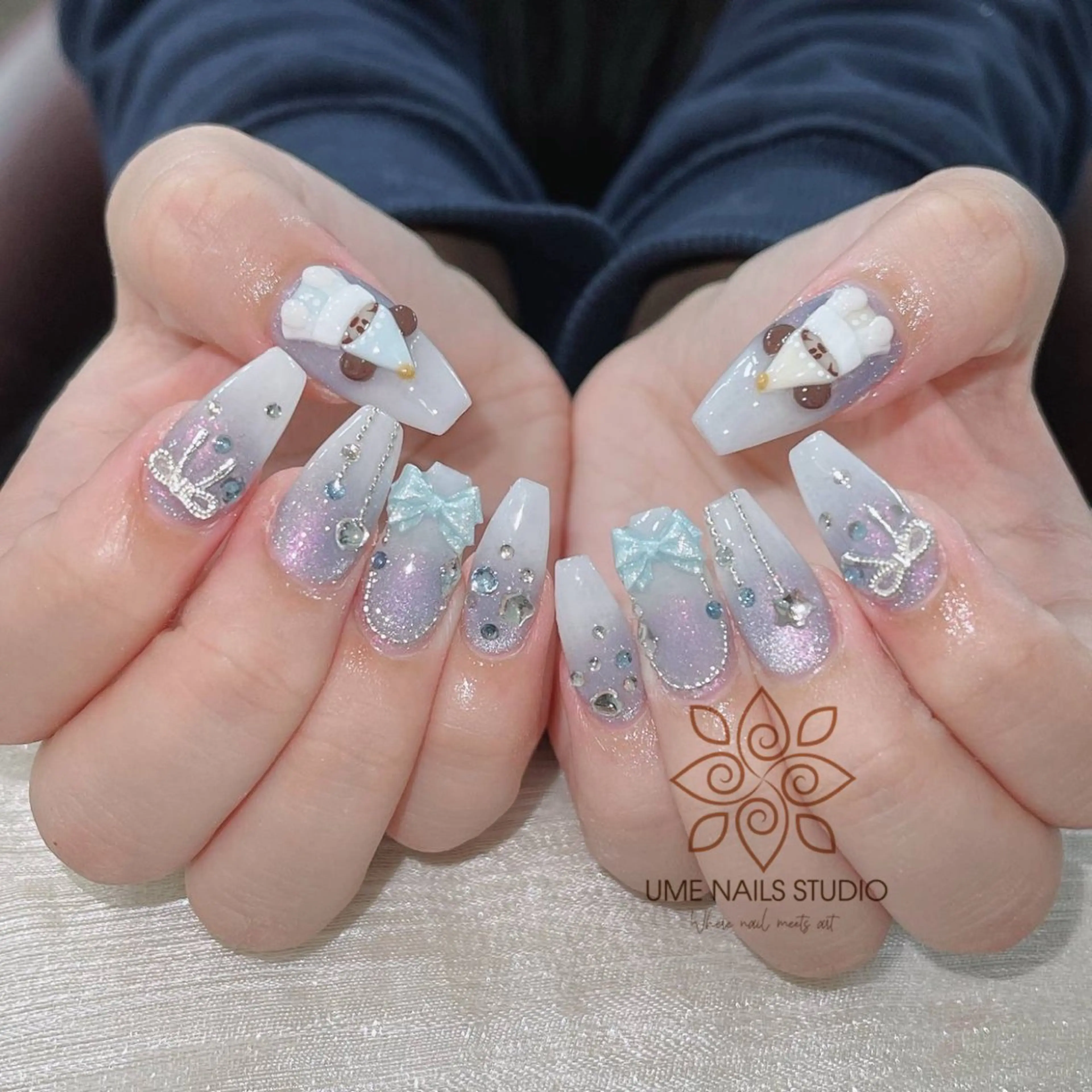 ネイル チークネイル クリアネイル ガーリー キラキラネイル 韓国ネイル ハンドネイル Ume Nail Studioのネイルデザイン
