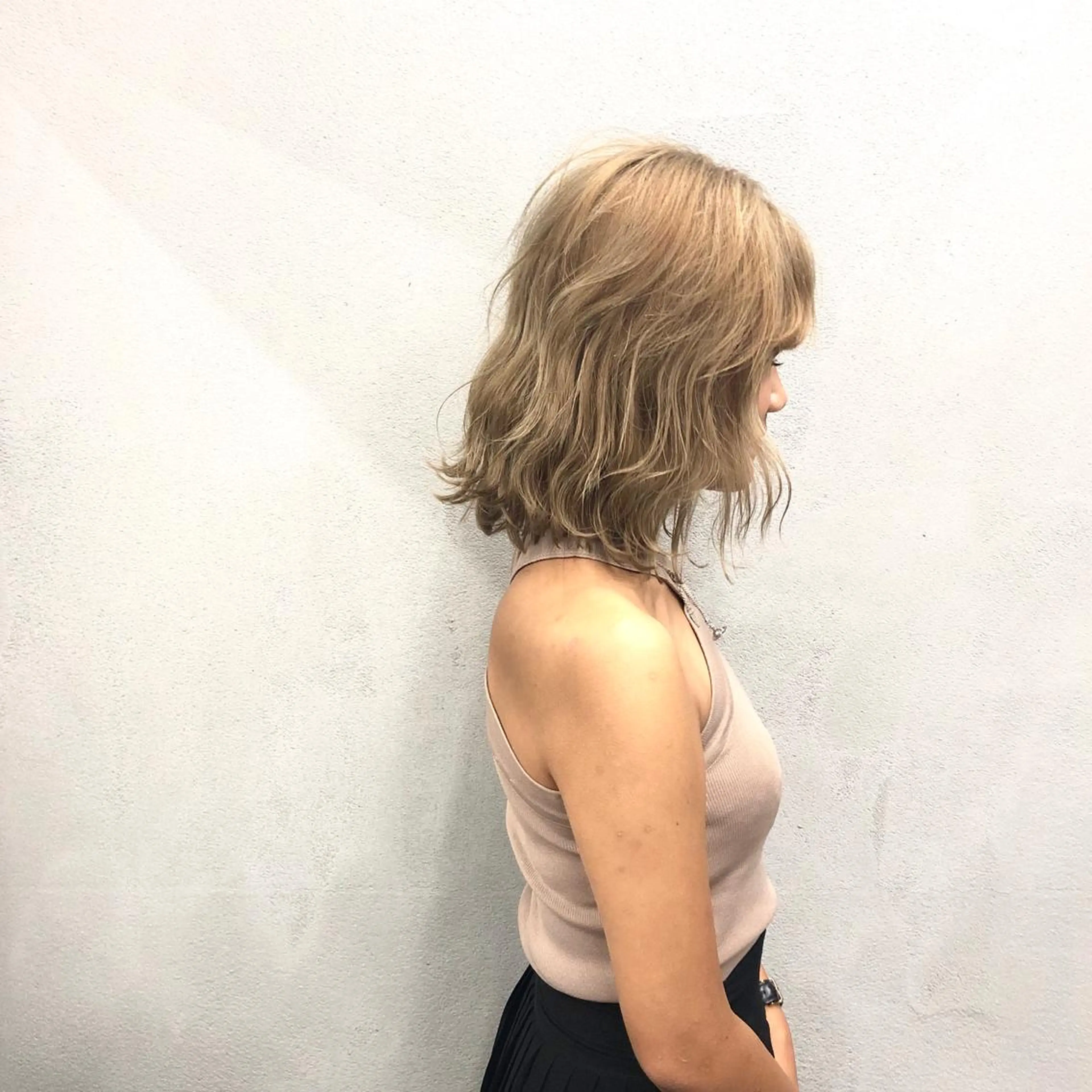 ミディアム カラー 切りっぱなしボブ ブリーチ ブロンド ボブ カット ヘアカラー ボブ/ショート/ 白髪染め/メンズ葛西のヘアスタイル