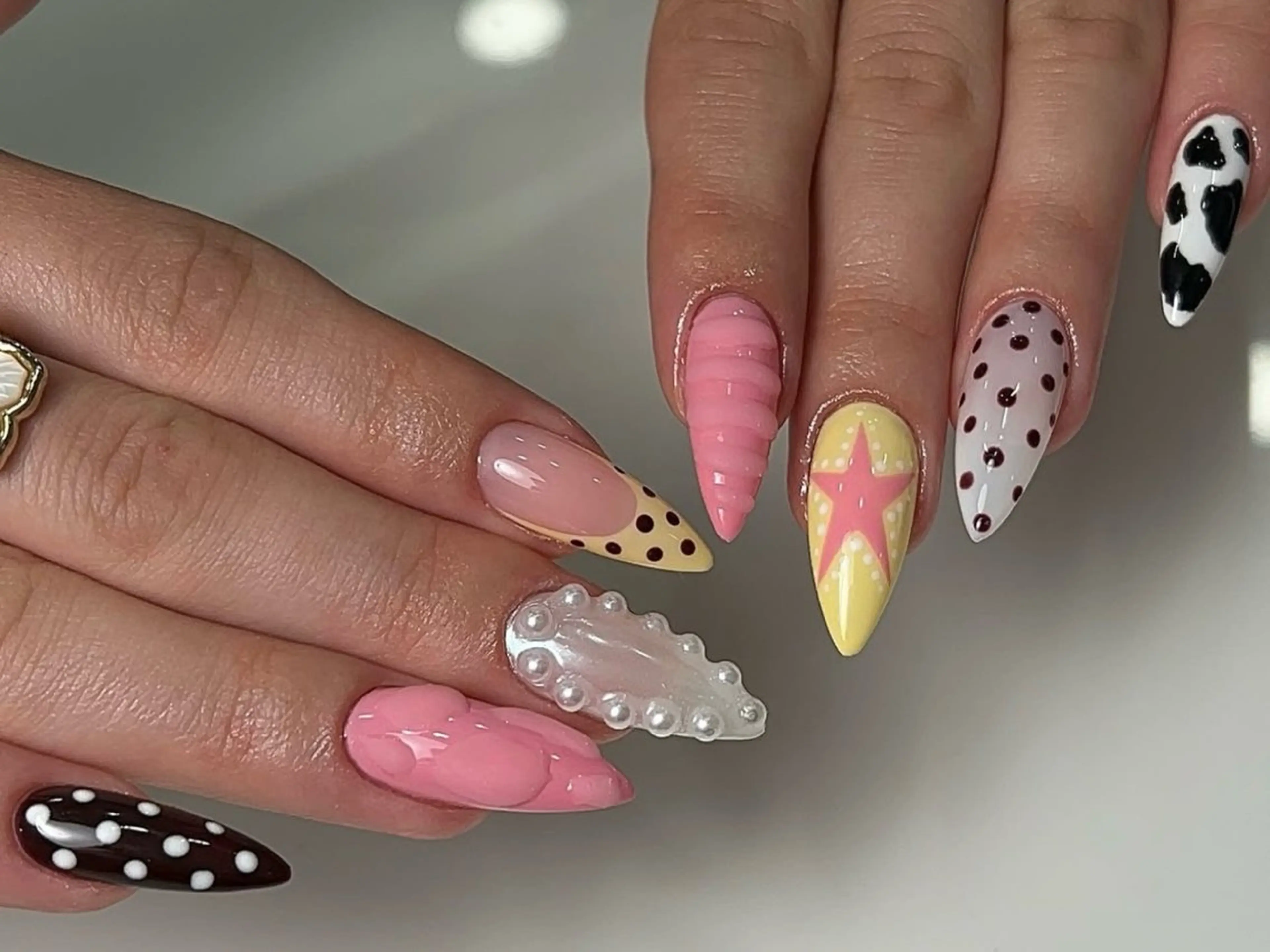 ミディアム ハンドネイル Chic Muse nail salonのネイルデザイン
