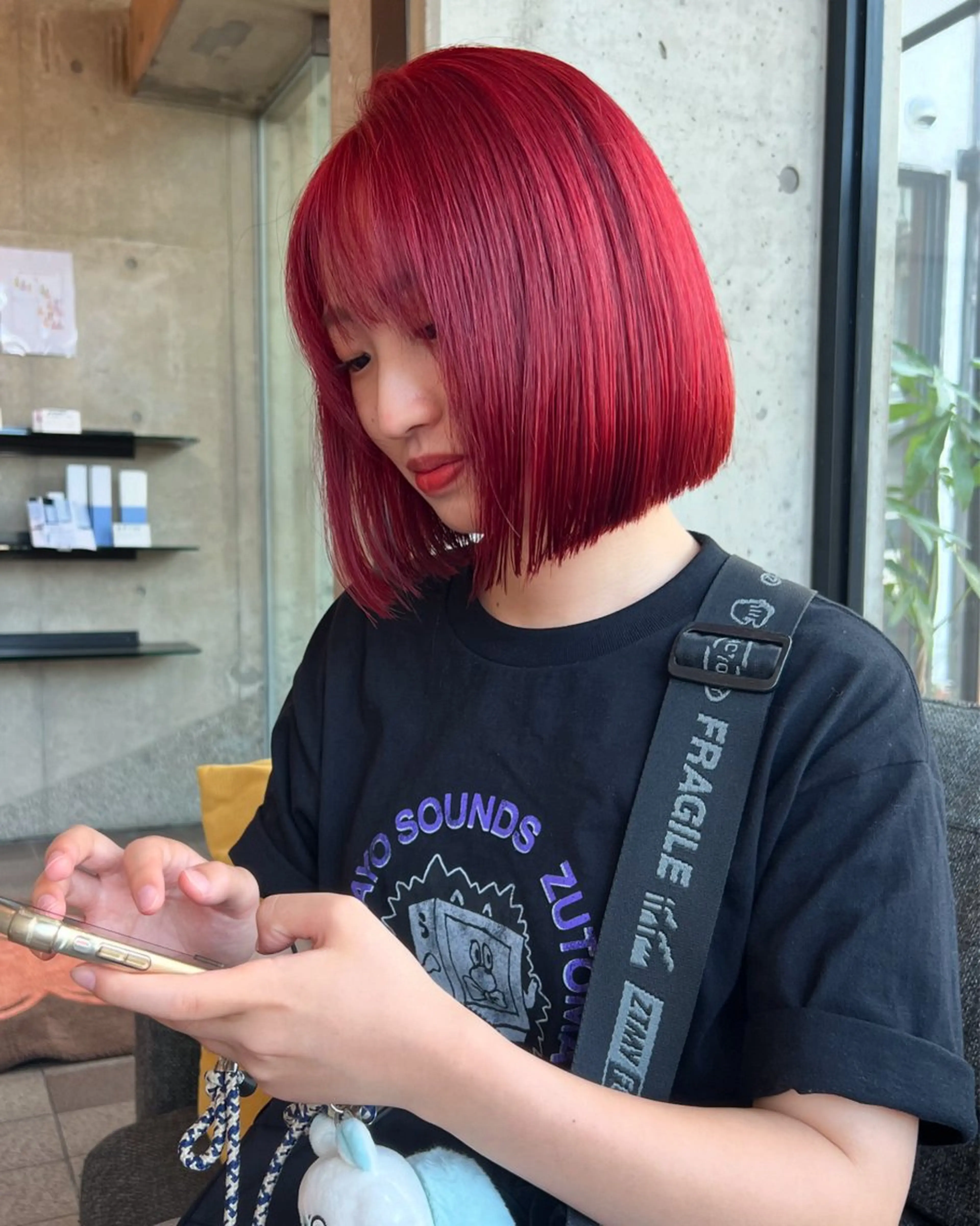 ショート カラー ブリーチ トリートメント カット 只野 真衣のヘアスタイル