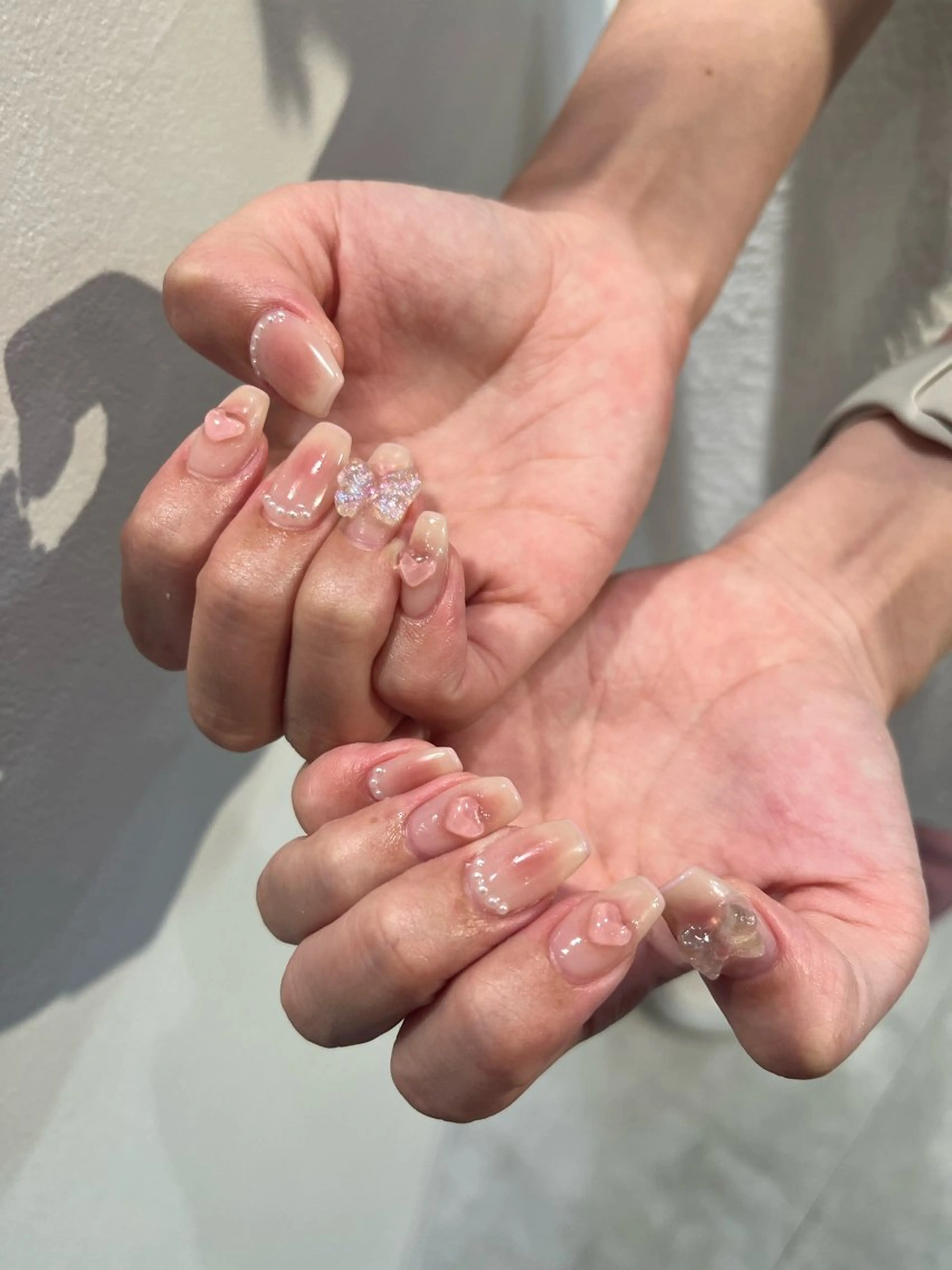 ネイル チークネイル 氷ネイル・うるうるネイル 小川 奈々花のネイルデザイン
