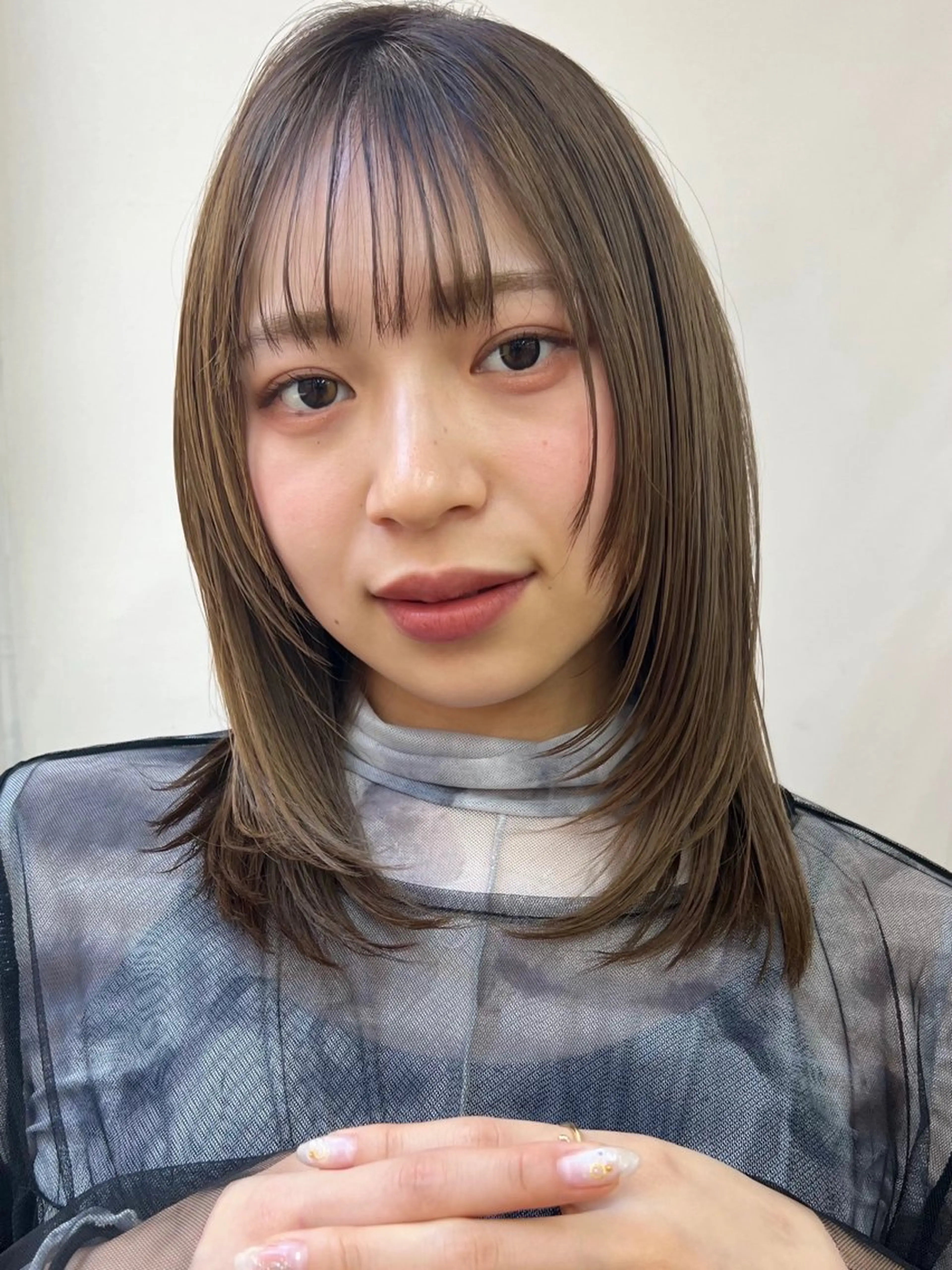 セミロング カラー デザインカラー イヤリングカラー ハイライトカラー ボブ 顔周りカット カット ヘアカラー トリートメント KANA/ボブ/ インナーカラー/艶髪のヘアスタイル