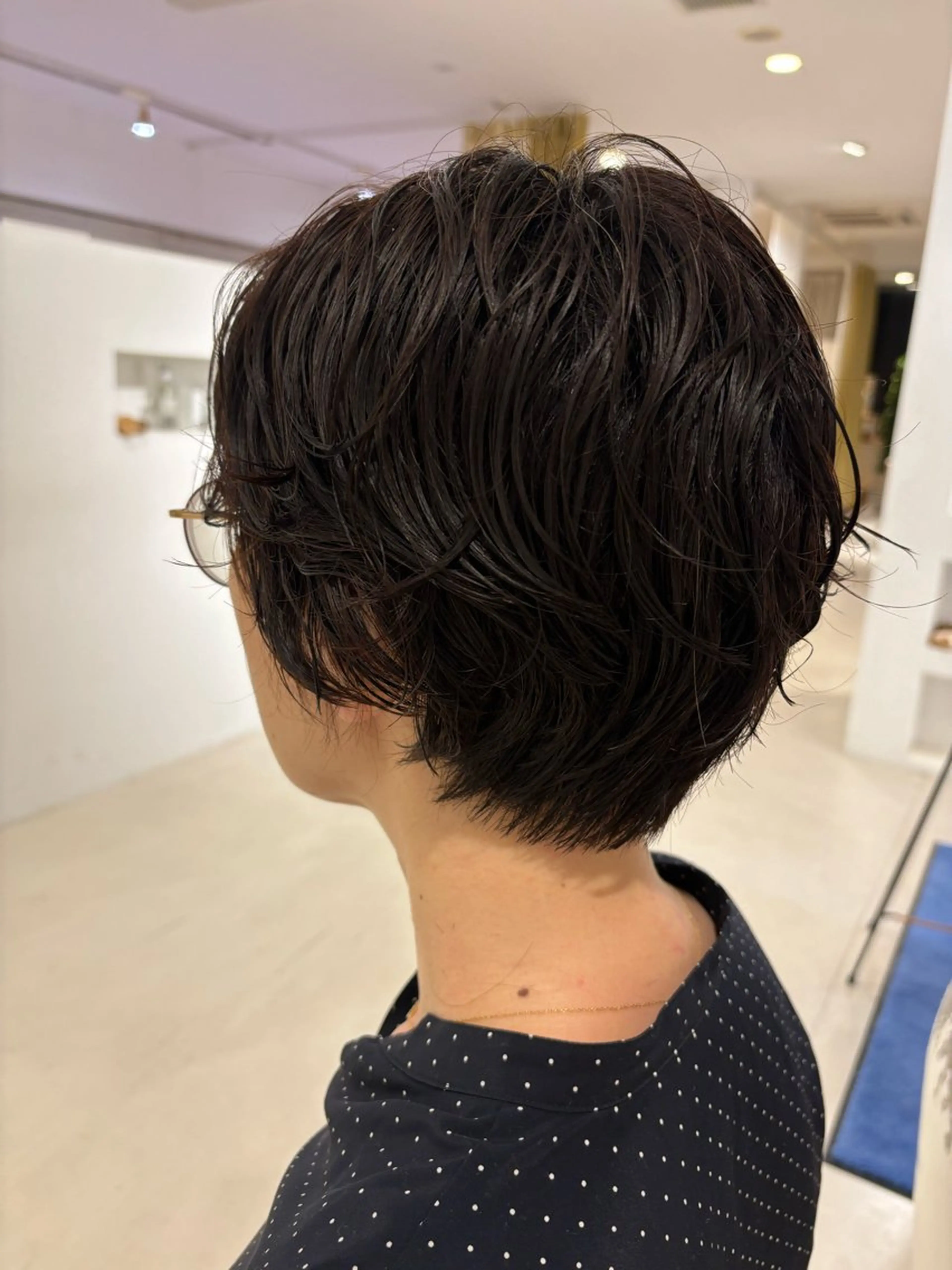 ショート 🎀調布仙川透明感オ リーブカラー干莉🎀のヘアスタイル