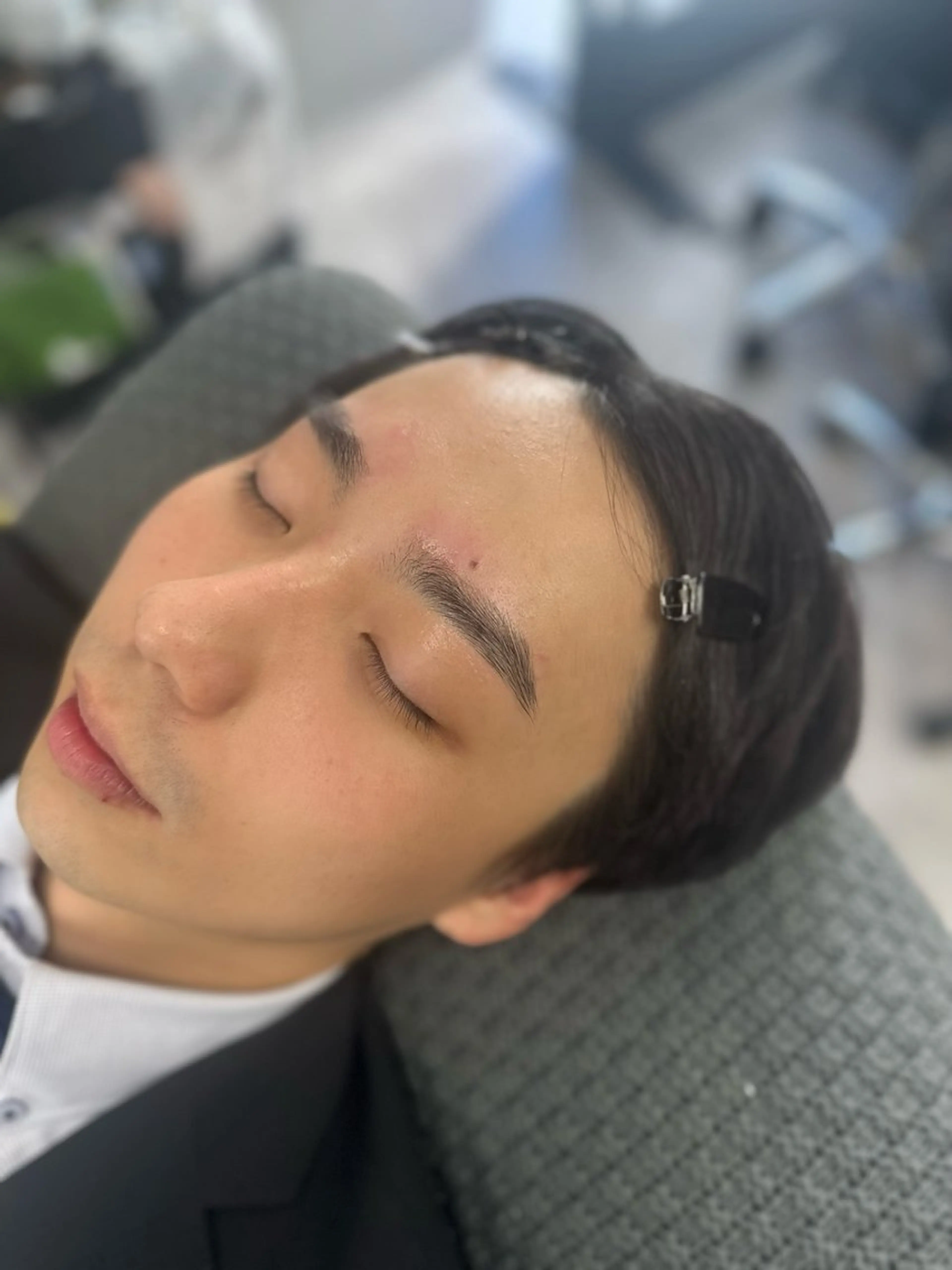 アイブロウ ワックス脱毛 眉カット その他(アイブロウ) ARCHE-OSAKA所属・大阪心斎橋 メンズ眉毛専門の眉毛・アイブロウイメージ