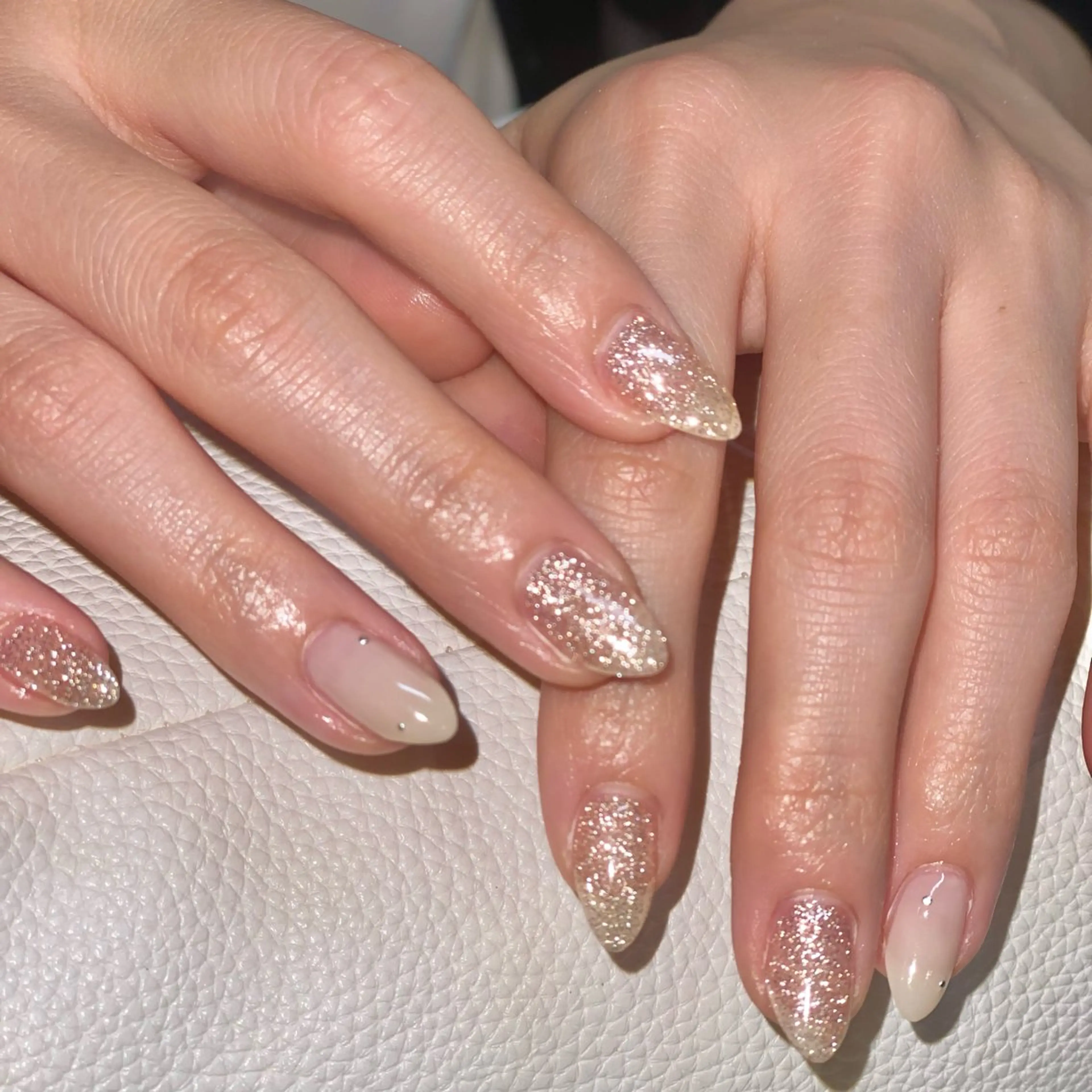 ネイル フラッシュネイル ラメ(グリッター) オフィスネイル ワンカラーネイル シンプルネイル ハンドネイル Loca所属・nailsalon Locaのネイルデザイン