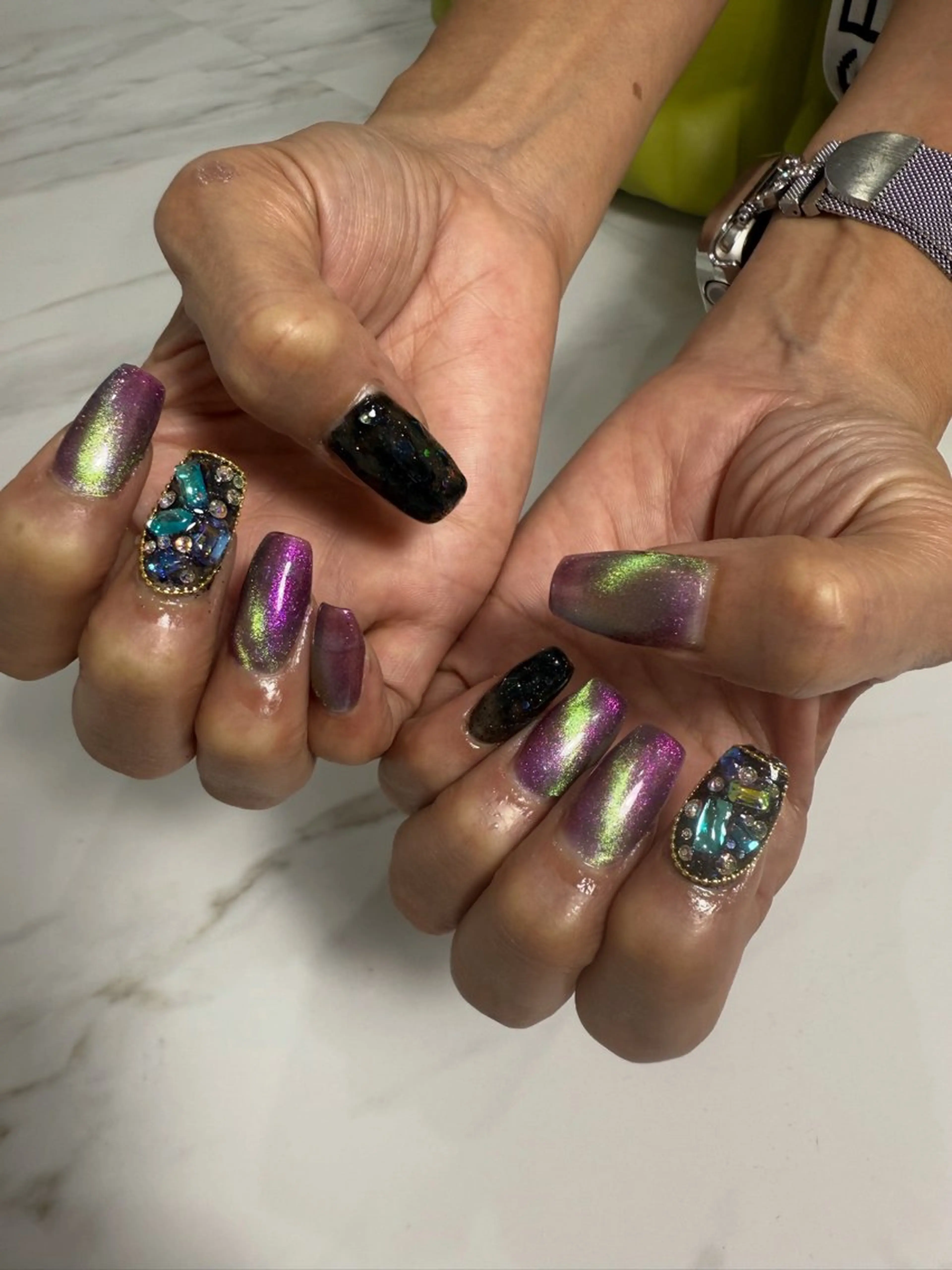 ネイル ハロウィン マグネットネイル enchantee nail所属・Enchantée yukaのネイルデザイン