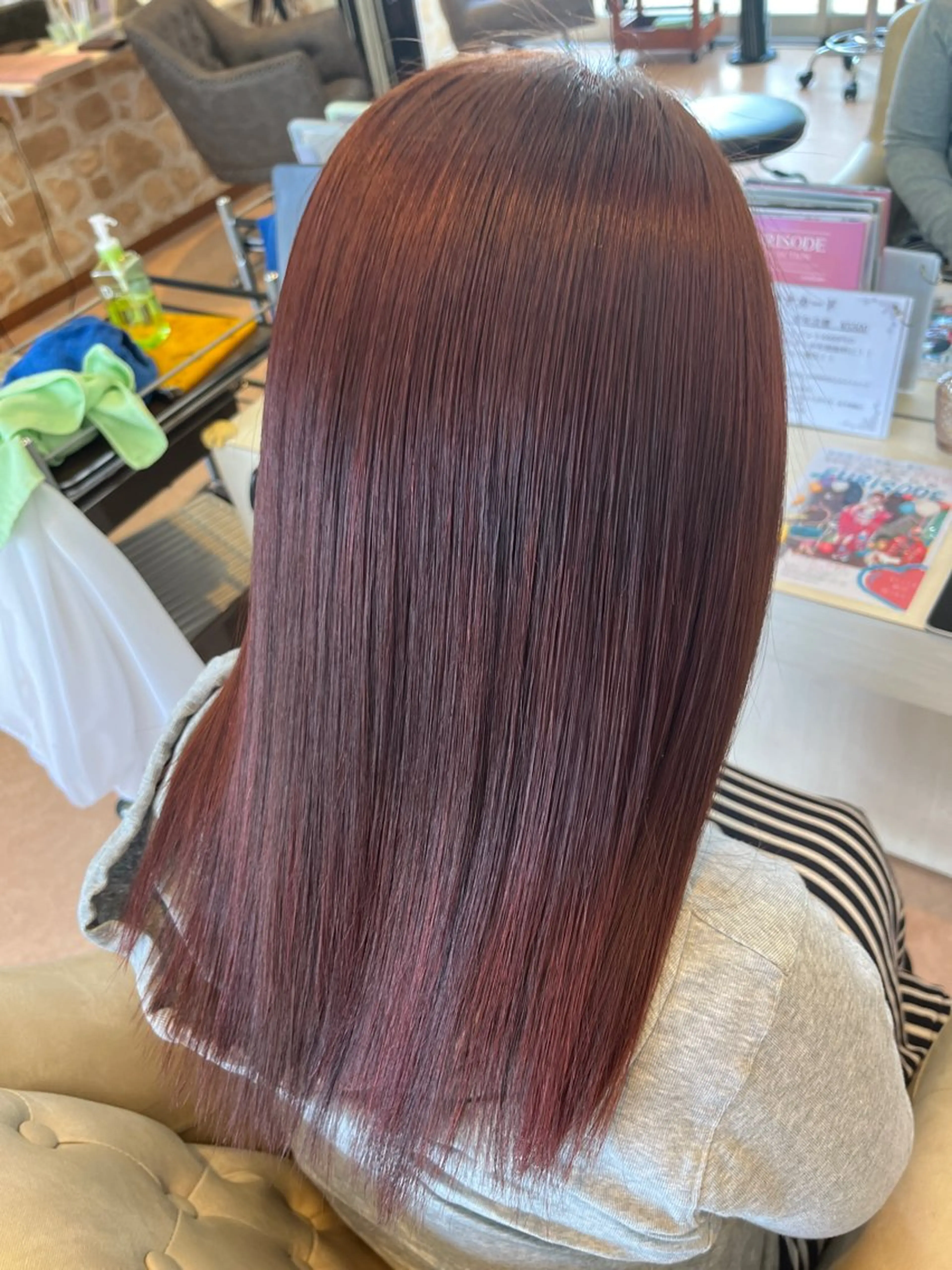 ロング 土肥 美羽のヘアスタイル