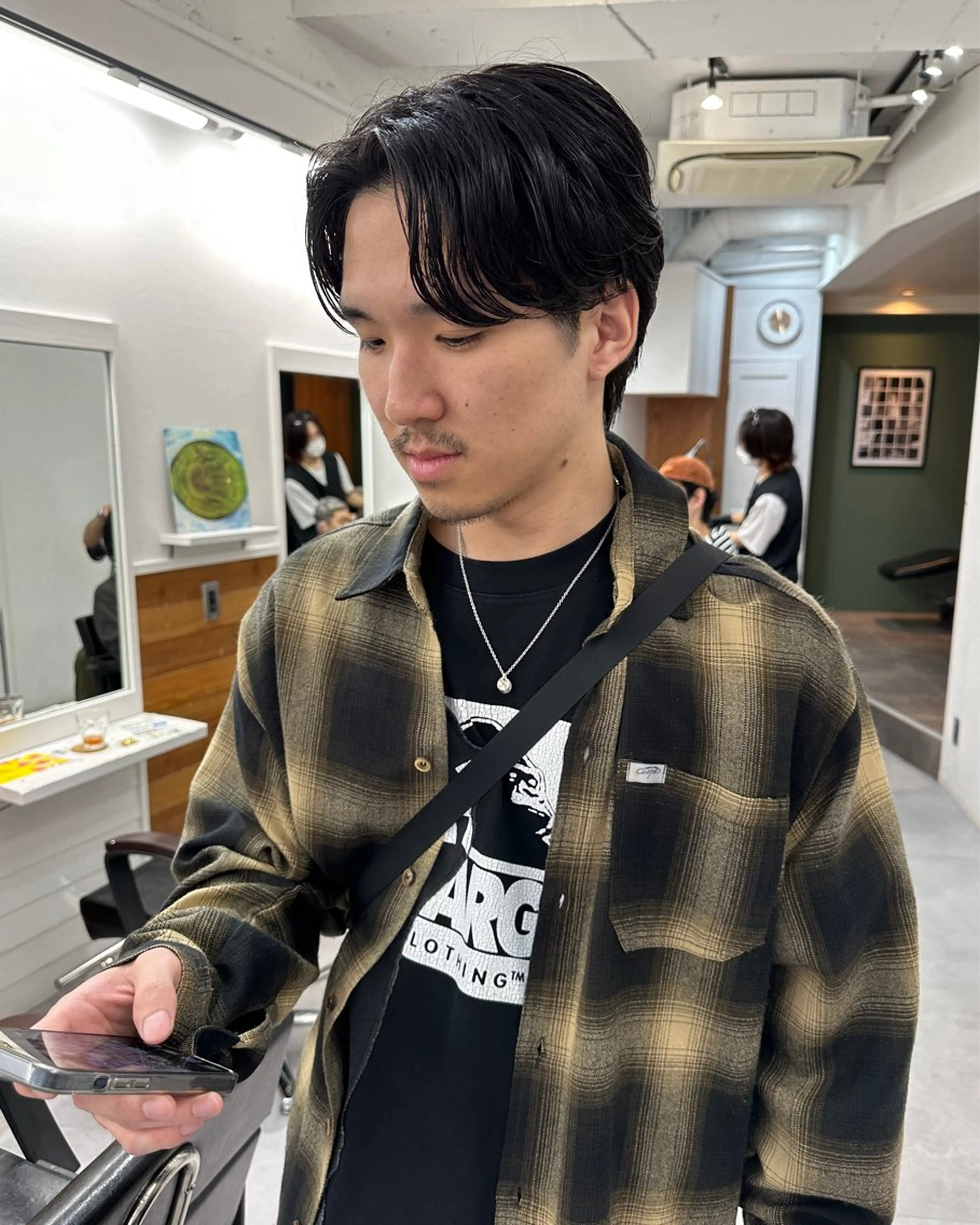 ミディアム パーマ メンズ カット パーマ グランジヘア 無造作ヘアHYUGAのヘアスタイル