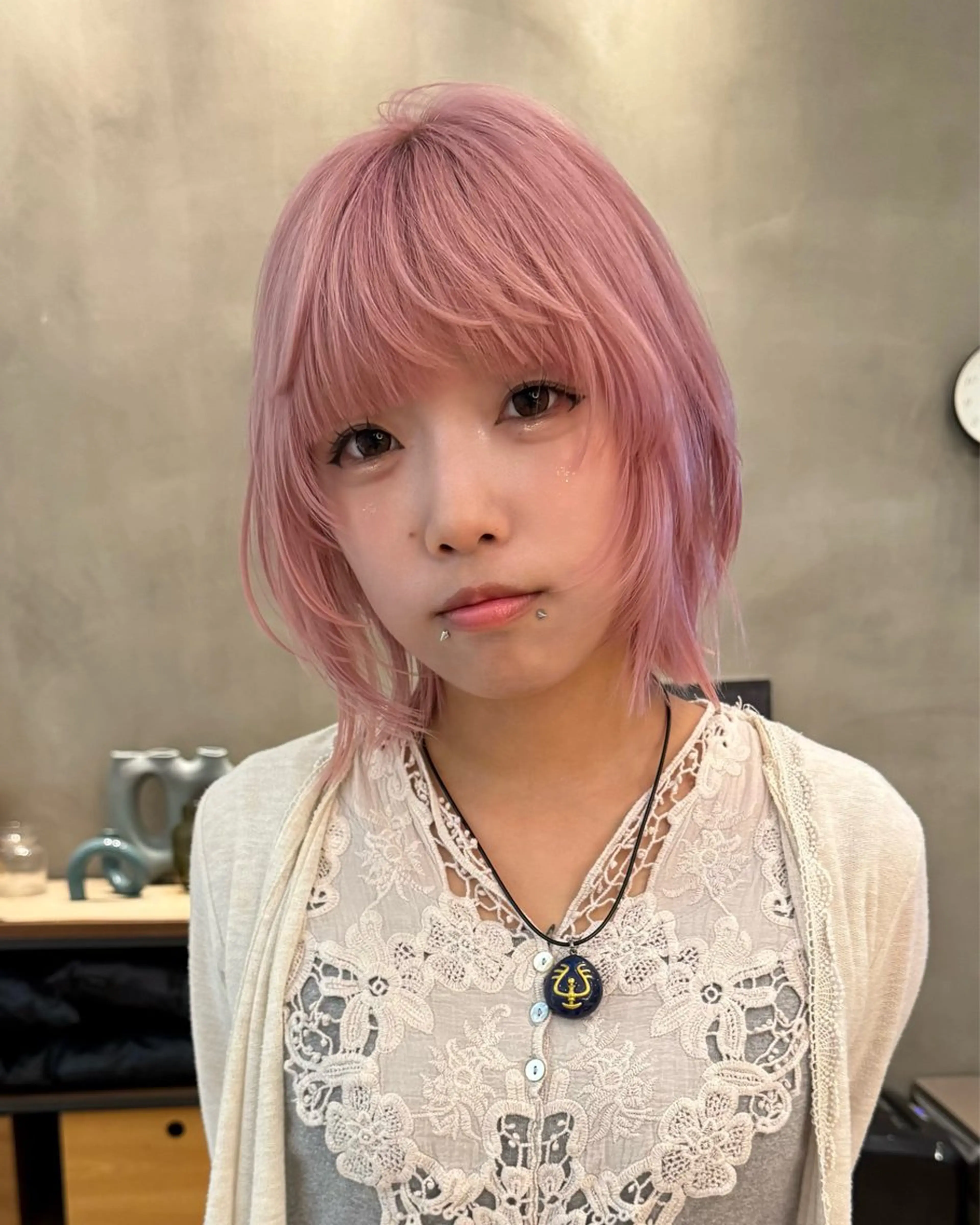 【予約リクエスト限定🌟】ホワイトピンク系ブリーチカラー+カット(ボブorウルフorショート)+撮影モデルの写真
