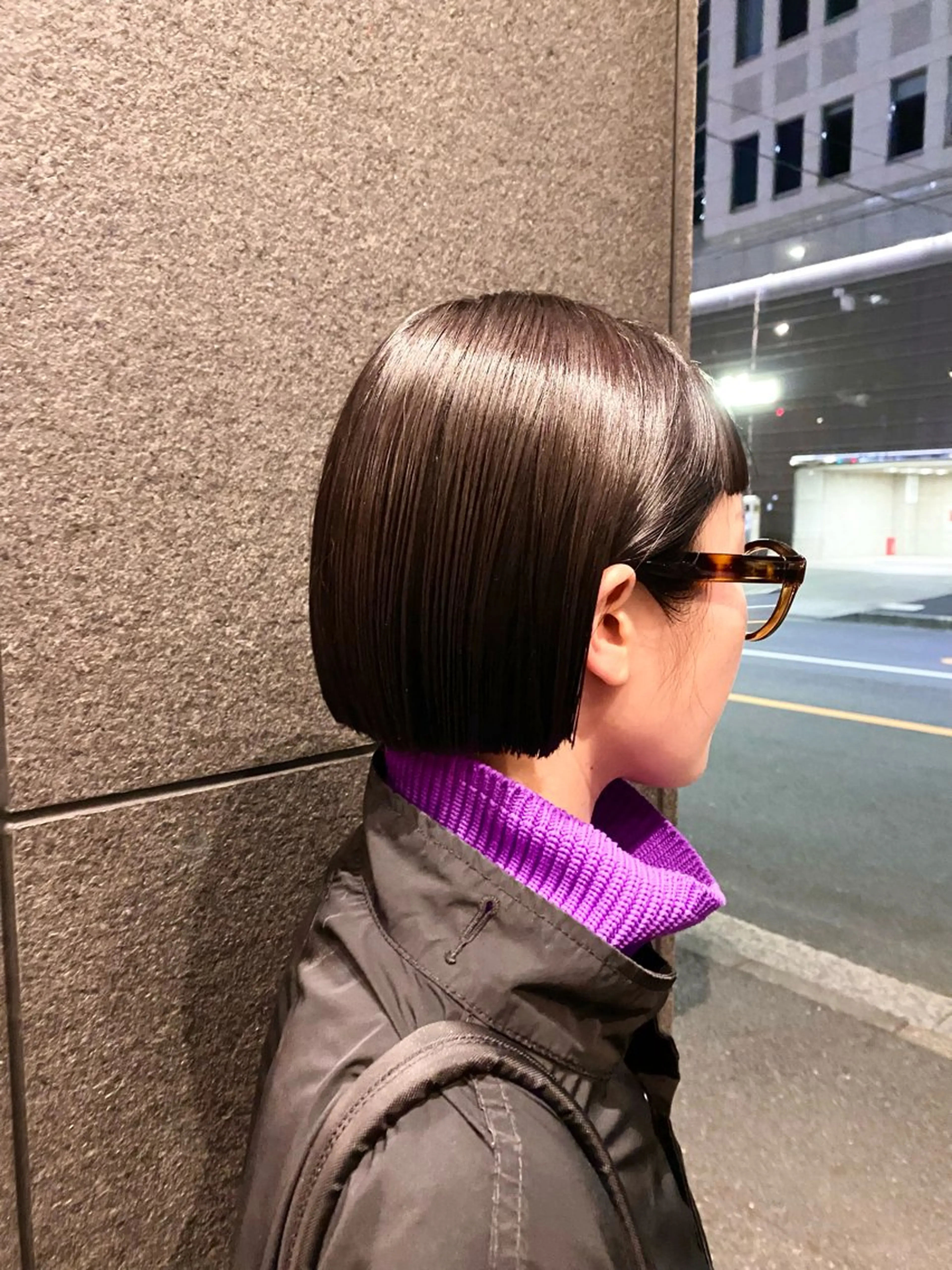 ショート カラー 切りっぱなしボブ ブリーチ 透明感カラー ダークグレー ダークグレージュ カット ヘアカラー トリートメント ✨髪質改善職人✨ デザインカラー/若林のヘアスタイル