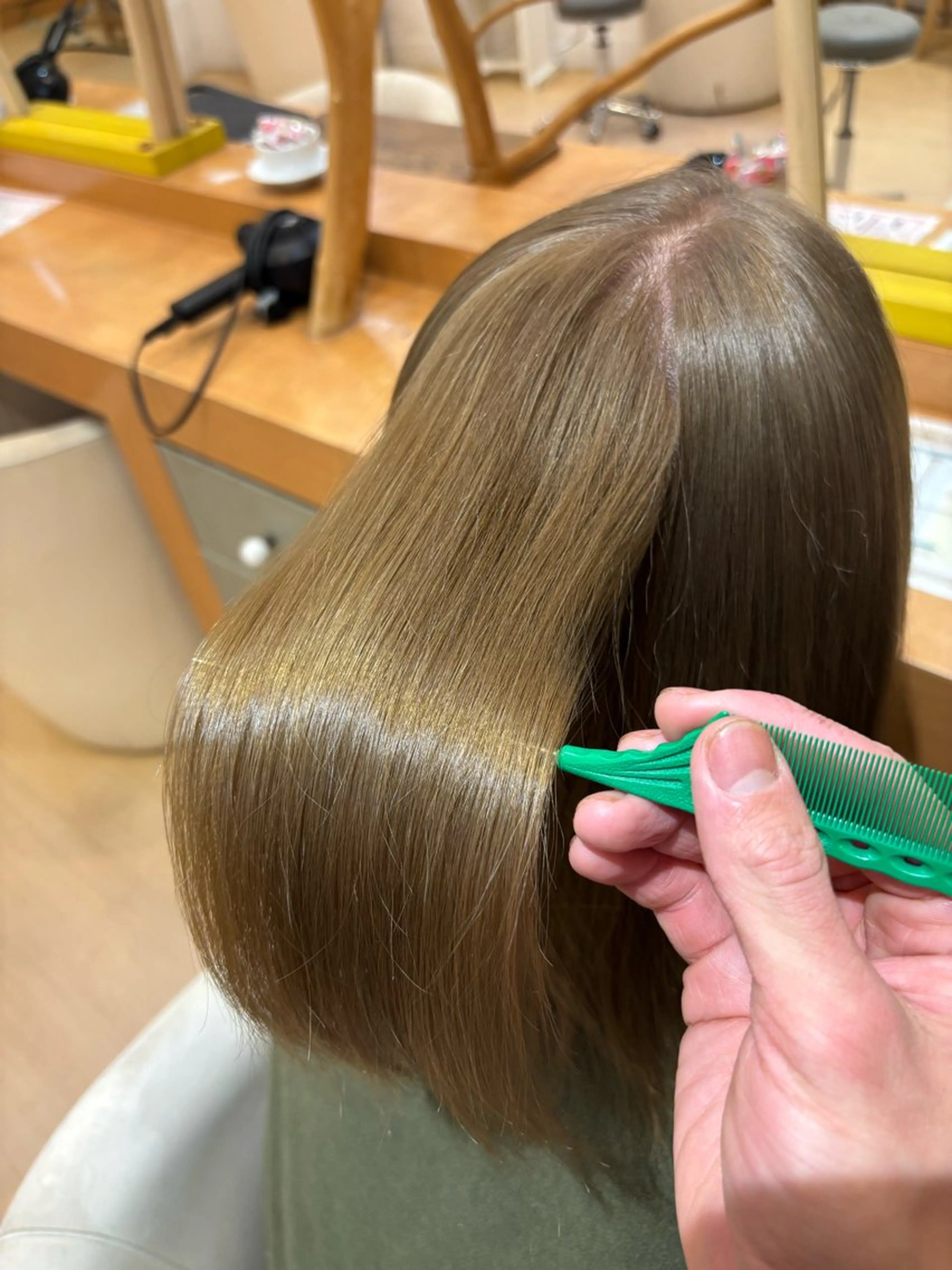 ミディアム カラー ヘアカラー ESQUISSE 堀合 駿輔のヘアスタイル