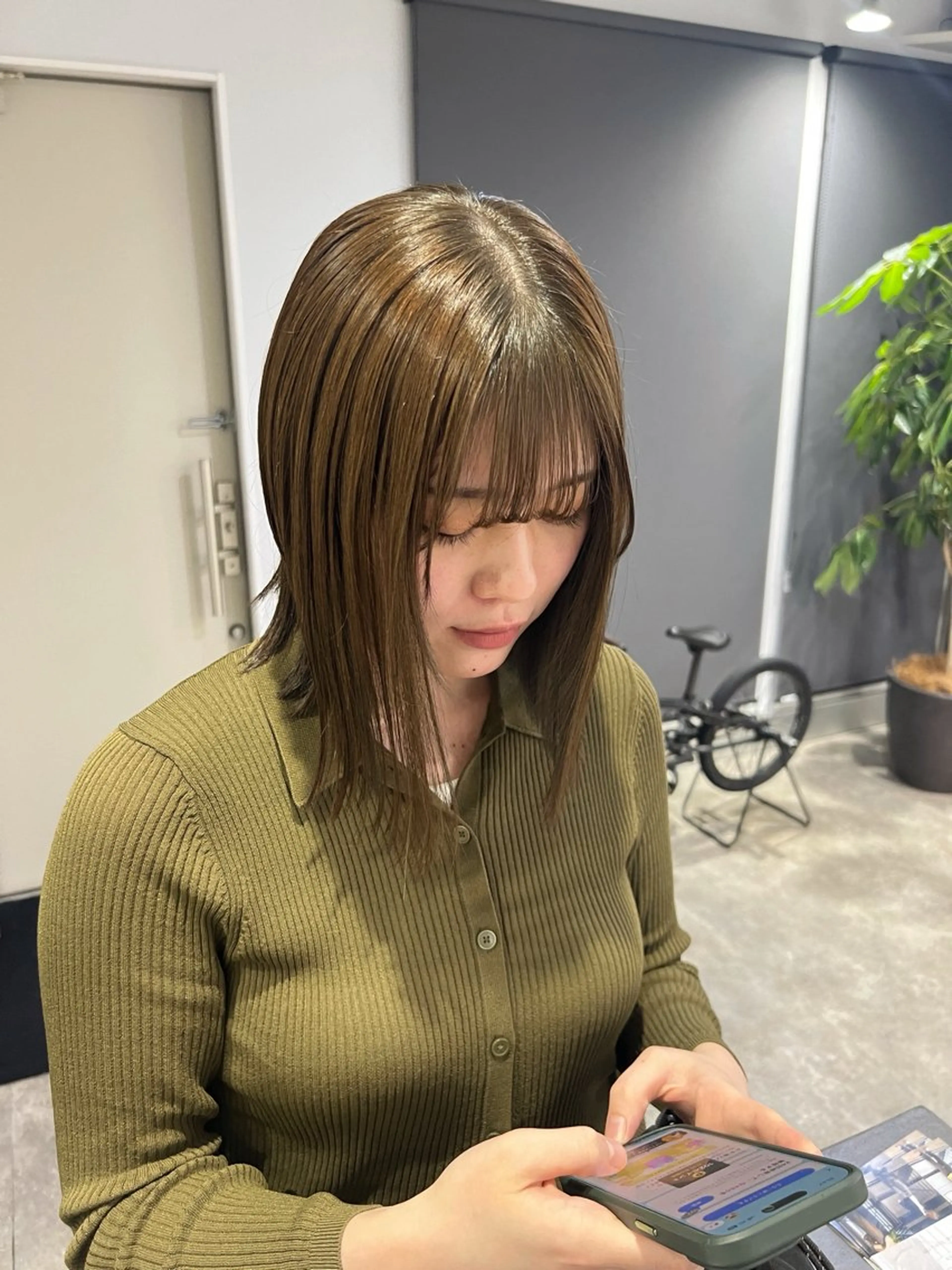 ミディアム ヘアカラー 宮城 萌のヘアスタイル