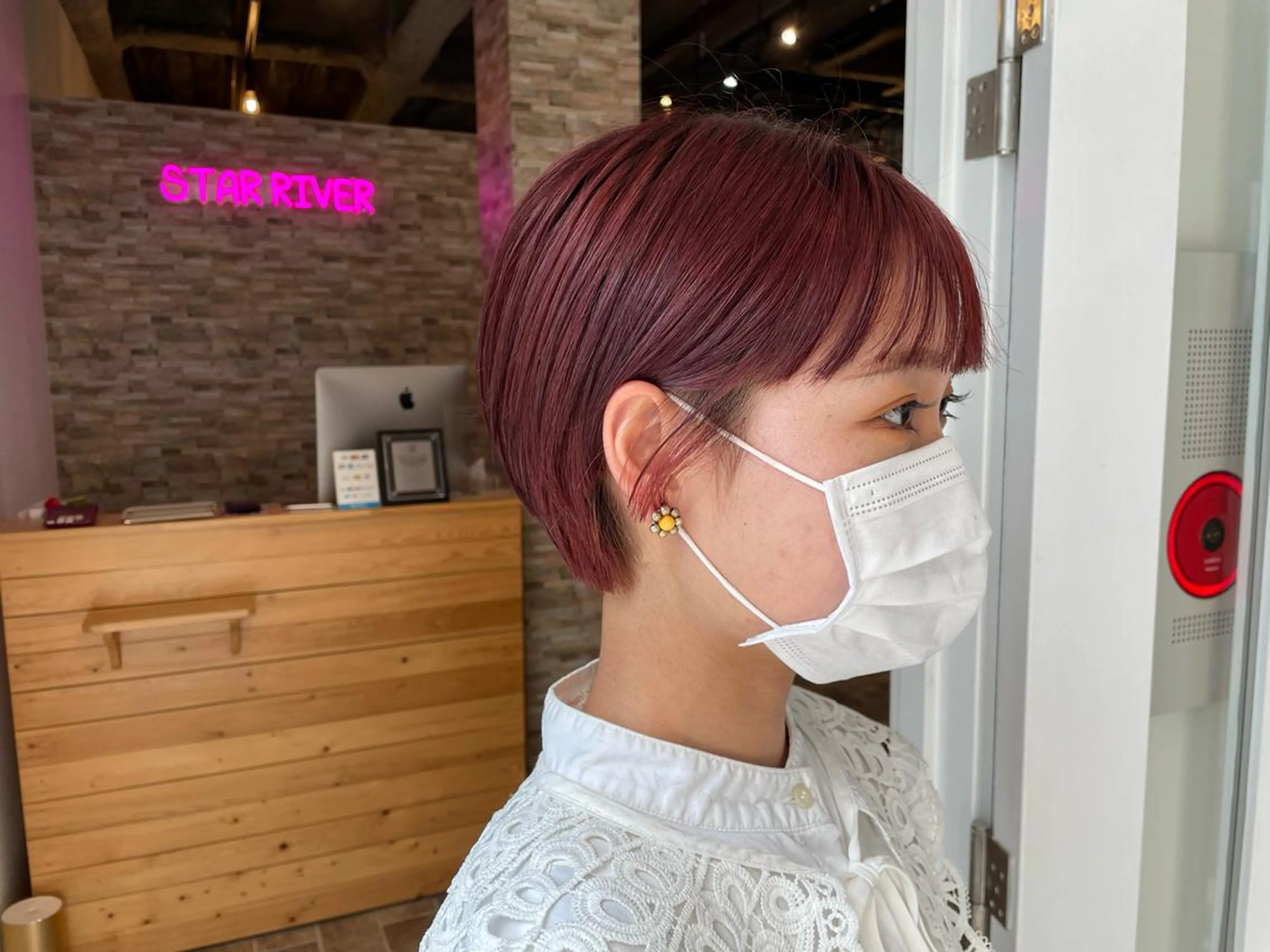 ショート カラー レッドカラー ショートヘア STAR RIVER所属・YUI/ ブリーチカラー🌷のヘアスタイル