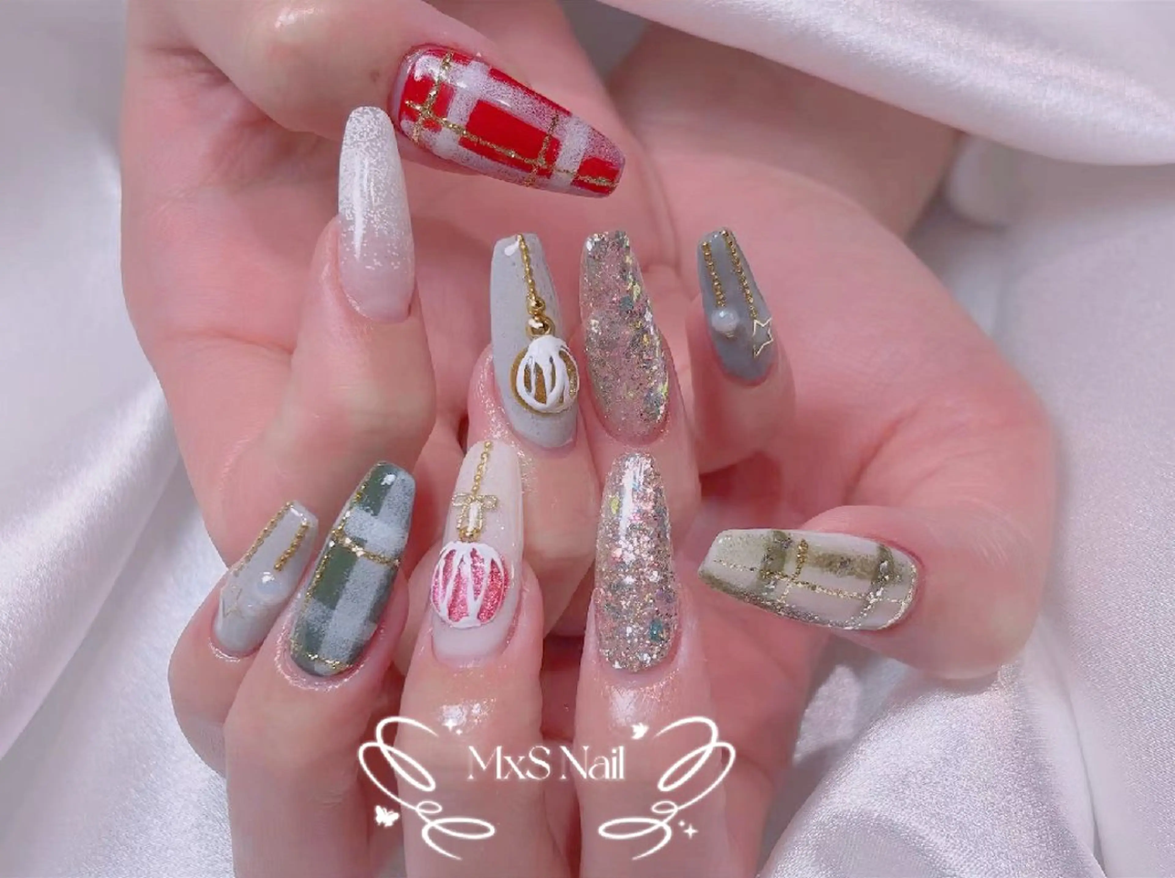 ネイル ハンドネイル MxS Nail(長さだし/フィルイン/マグネット/韓国ネイル/ワンホンネイル/ワンカラー)所属・MxS リィリィのネイルデザイン